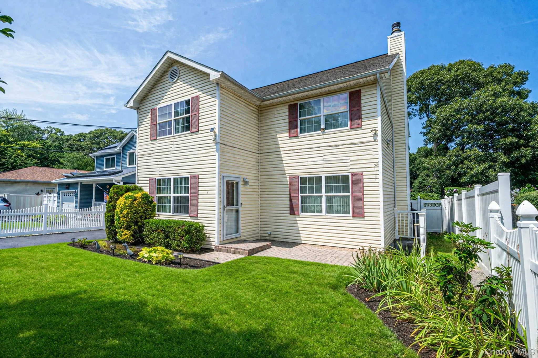 37 Champlin Street, Brookhaven, NY, 4 Bedrooms Bedrooms, 11 Rooms Rooms,2 BathroomsBathrooms,Residential,For Rent,Champlin,0,1028972 37 Champlin Street, Brookhaven, NY, 4 Bedrooms Bedrooms, 11 Rooms Rooms,2 BathroomsBathrooms,Residential,For Rent,Champlin,0,1028972