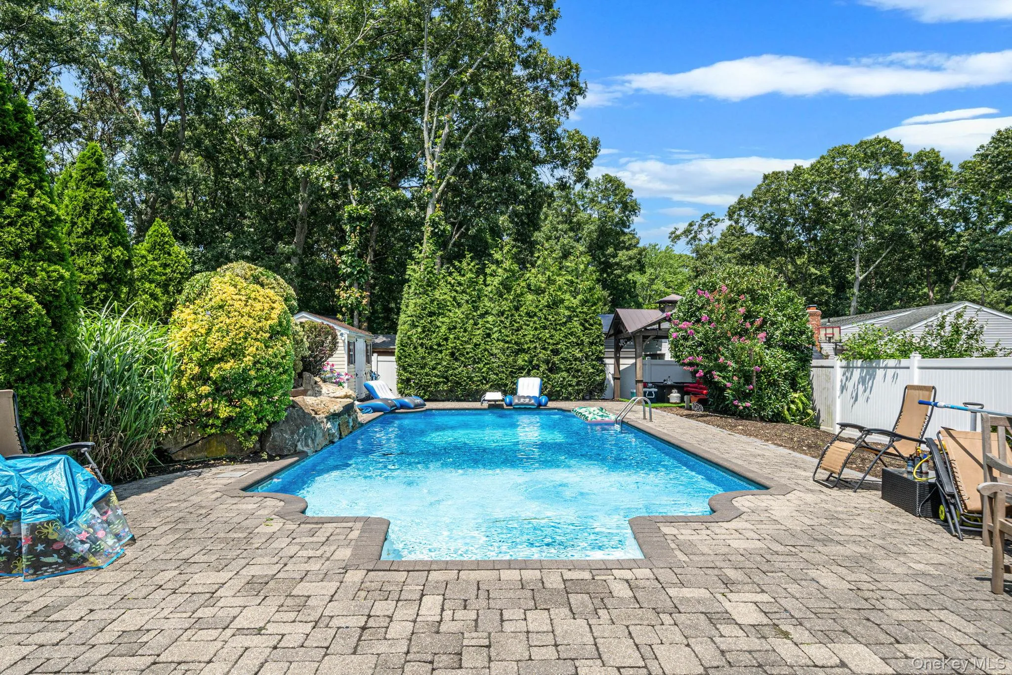 37 Champlin Street, Brookhaven, NY, 4 Bedrooms Bedrooms, 11 Rooms Rooms,2 BathroomsBathrooms,Residential,For Rent,Champlin,0,1028972 37 Champlin Street, Brookhaven, NY, 4 Bedrooms Bedrooms, 11 Rooms Rooms,2 BathroomsBathrooms,Residential,For Rent,Champlin,0,1028972