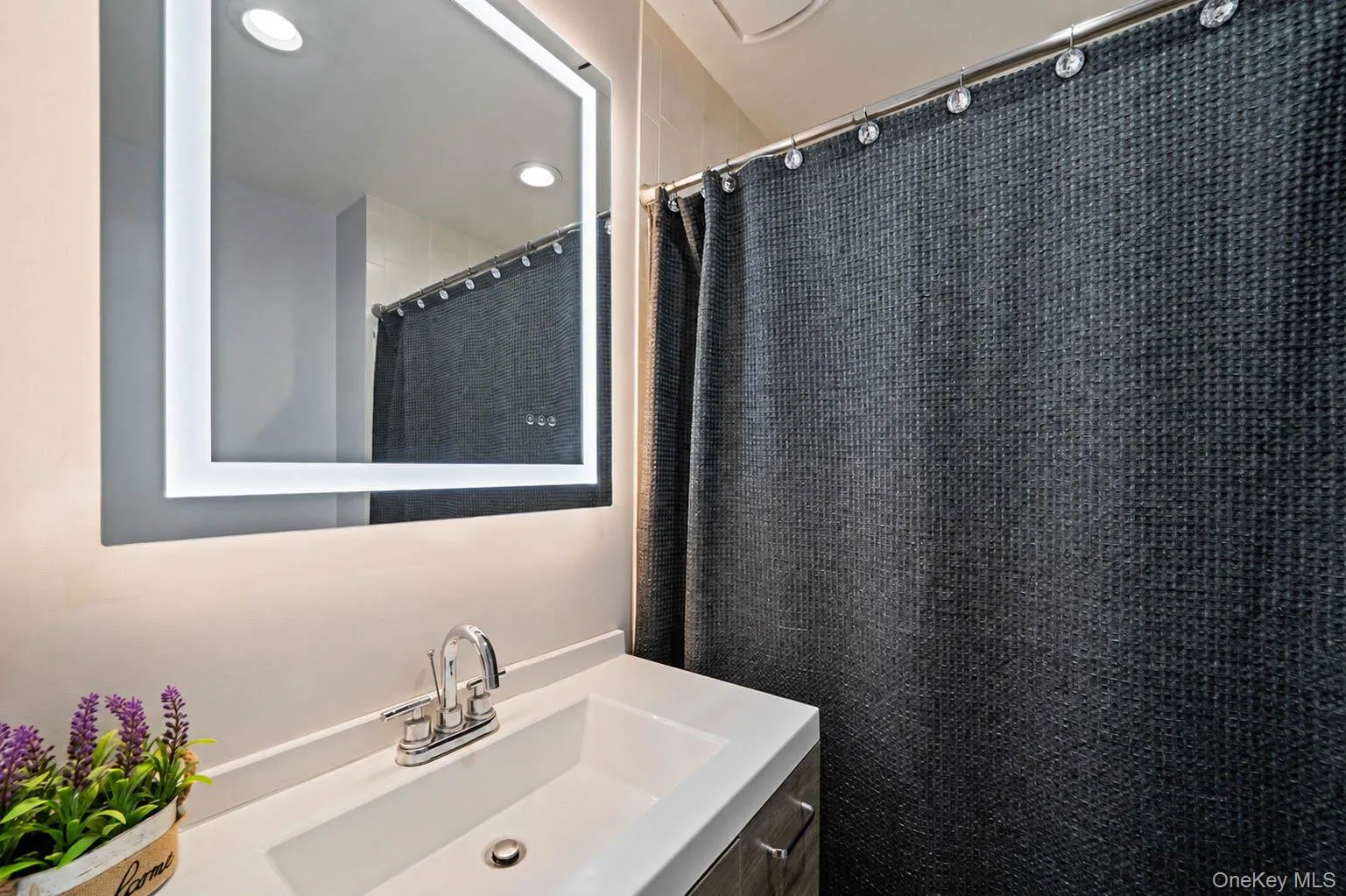 37 Champlin Street, Brookhaven, NY, 4 Bedrooms Bedrooms, 11 Rooms Rooms,2 BathroomsBathrooms,Residential,For Rent,Champlin,0,1028972 37 Champlin Street, Brookhaven, NY, 4 Bedrooms Bedrooms, 11 Rooms Rooms,2 BathroomsBathrooms,Residential,For Rent,Champlin,0,1028972