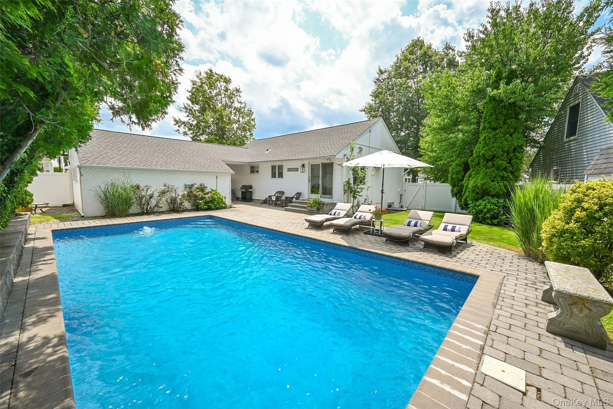 5 Cheshire Avenue, Oyster Bay, NY, 2 Bedrooms Bedrooms, 5 Rooms Rooms,2 BathroomsBathrooms,Residential Lease,For Rent,Cheshire,0,1028976 5 Cheshire Avenue, Oyster Bay, NY, 2 Bedrooms Bedrooms, 5 Rooms Rooms,2 BathroomsBathrooms,Residential Lease,For Rent,Cheshire,0,1028976
