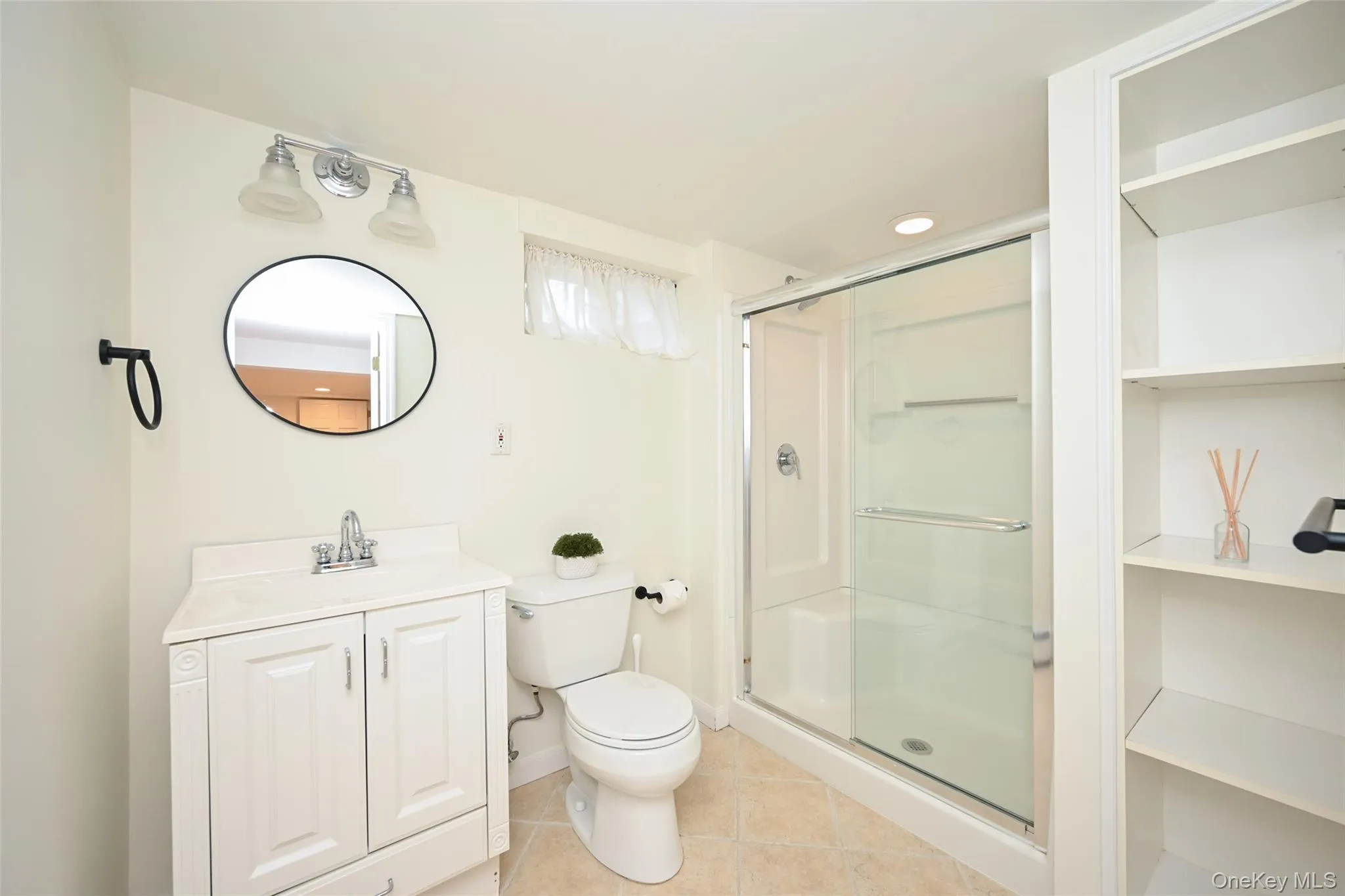 5 Cheshire Avenue, Oyster Bay, NY, 2 Bedrooms Bedrooms, 5 Rooms Rooms,2 BathroomsBathrooms,Residential Lease,For Rent,Cheshire,0,1028976 5 Cheshire Avenue, Oyster Bay, NY, 2 Bedrooms Bedrooms, 5 Rooms Rooms,2 BathroomsBathrooms,Residential Lease,For Rent,Cheshire,0,1028976