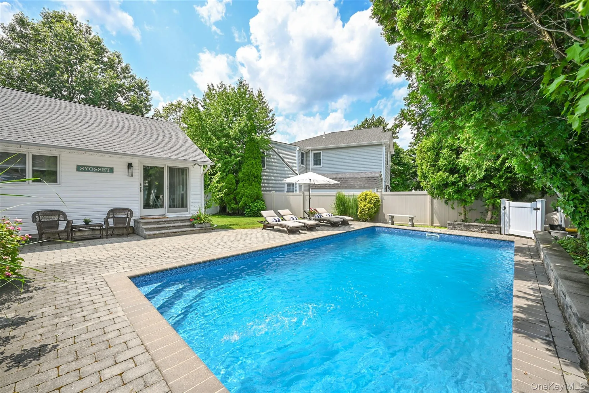 5 Cheshire Avenue, Oyster Bay, NY, 2 Bedrooms Bedrooms, 5 Rooms Rooms,2 BathroomsBathrooms,Residential Lease,For Rent,Cheshire,0,1028976 5 Cheshire Avenue, Oyster Bay, NY, 2 Bedrooms Bedrooms, 5 Rooms Rooms,2 BathroomsBathrooms,Residential Lease,For Rent,Cheshire,0,1028976