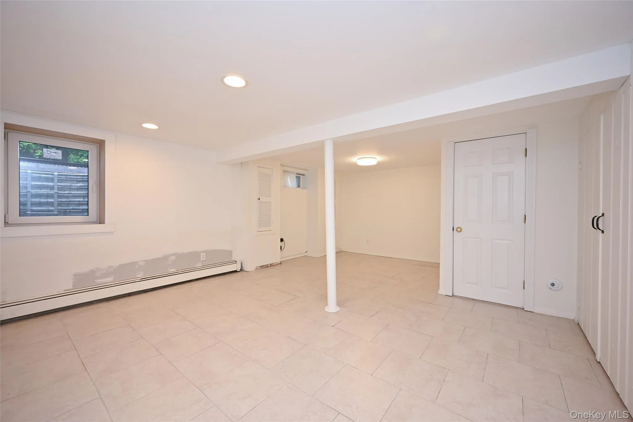 5 Cheshire Avenue, Oyster Bay, NY, 2 Bedrooms Bedrooms, 5 Rooms Rooms,2 BathroomsBathrooms,Residential Lease,For Rent,Cheshire,0,1028976 5 Cheshire Avenue, Oyster Bay, NY, 2 Bedrooms Bedrooms, 5 Rooms Rooms,2 BathroomsBathrooms,Residential Lease,For Rent,Cheshire,0,1028976