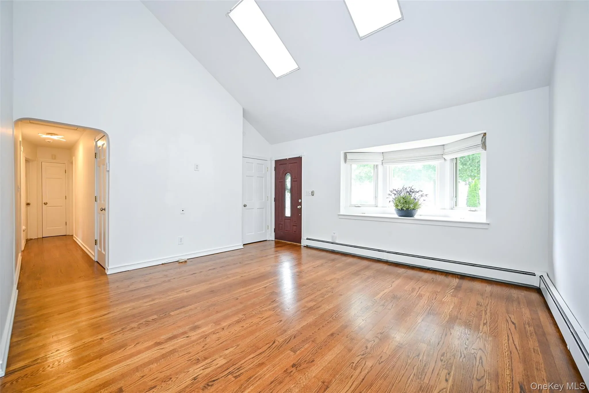 5 Cheshire Avenue, Oyster Bay, NY, 2 Bedrooms Bedrooms, 5 Rooms Rooms,2 BathroomsBathrooms,Residential Lease,For Rent,Cheshire,0,1028976 5 Cheshire Avenue, Oyster Bay, NY, 2 Bedrooms Bedrooms, 5 Rooms Rooms,2 BathroomsBathrooms,Residential Lease,For Rent,Cheshire,0,1028976