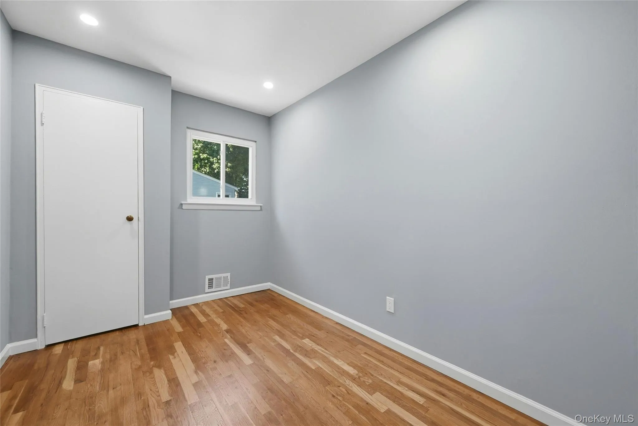 29 Henry Avenue, Brookhaven, NY, 4 Bedrooms Bedrooms, 9 Rooms Rooms,2 BathroomsBathrooms,Residential,For Rent,Henry,0,1028983 29 Henry Avenue, Brookhaven, NY, 4 Bedrooms Bedrooms, 9 Rooms Rooms,2 BathroomsBathrooms,Residential,For Rent,Henry,0,1028983