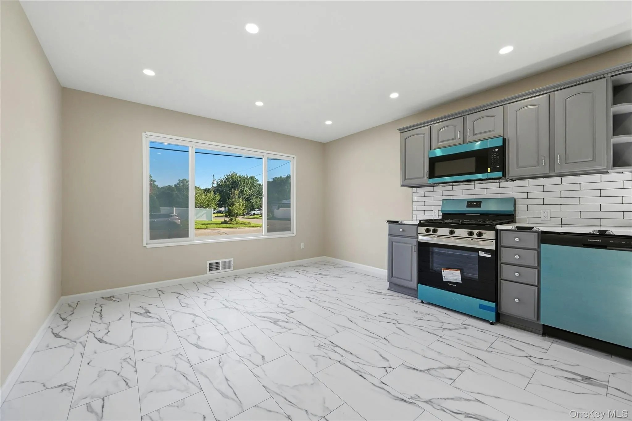 29 Henry Avenue, Brookhaven, NY, 4 Bedrooms Bedrooms, 9 Rooms Rooms,2 BathroomsBathrooms,Residential,For Rent,Henry,0,1028983 29 Henry Avenue, Brookhaven, NY, 4 Bedrooms Bedrooms, 9 Rooms Rooms,2 BathroomsBathrooms,Residential,For Rent,Henry,0,1028983