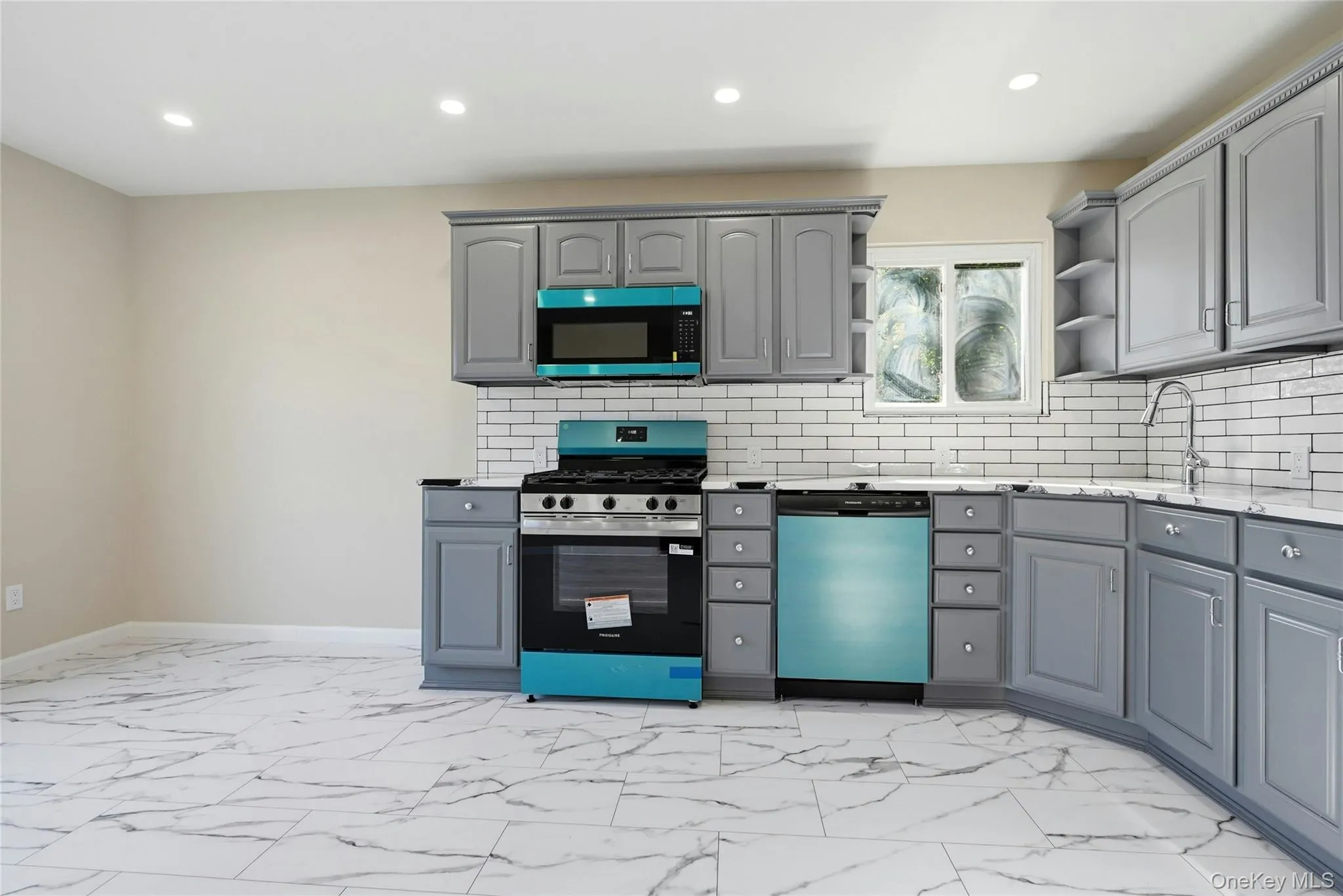 29 Henry Avenue, Brookhaven, NY, 4 Bedrooms Bedrooms, 9 Rooms Rooms,2 BathroomsBathrooms,Residential,For Rent,Henry,0,1028983 29 Henry Avenue, Brookhaven, NY, 4 Bedrooms Bedrooms, 9 Rooms Rooms,2 BathroomsBathrooms,Residential,For Rent,Henry,0,1028983