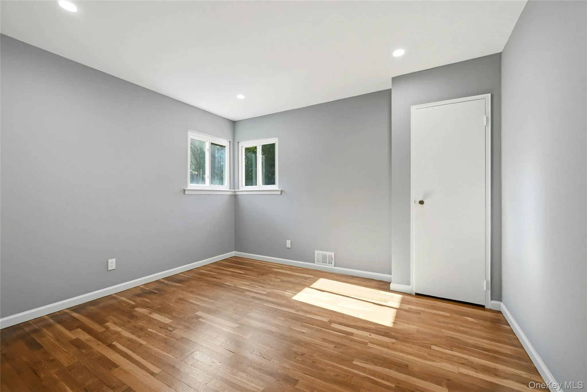29 Henry Avenue, Brookhaven, NY, 4 Bedrooms Bedrooms, 9 Rooms Rooms,2 BathroomsBathrooms,Residential,For Rent,Henry,0,1028983 29 Henry Avenue, Brookhaven, NY, 4 Bedrooms Bedrooms, 9 Rooms Rooms,2 BathroomsBathrooms,Residential,For Rent,Henry,0,1028983