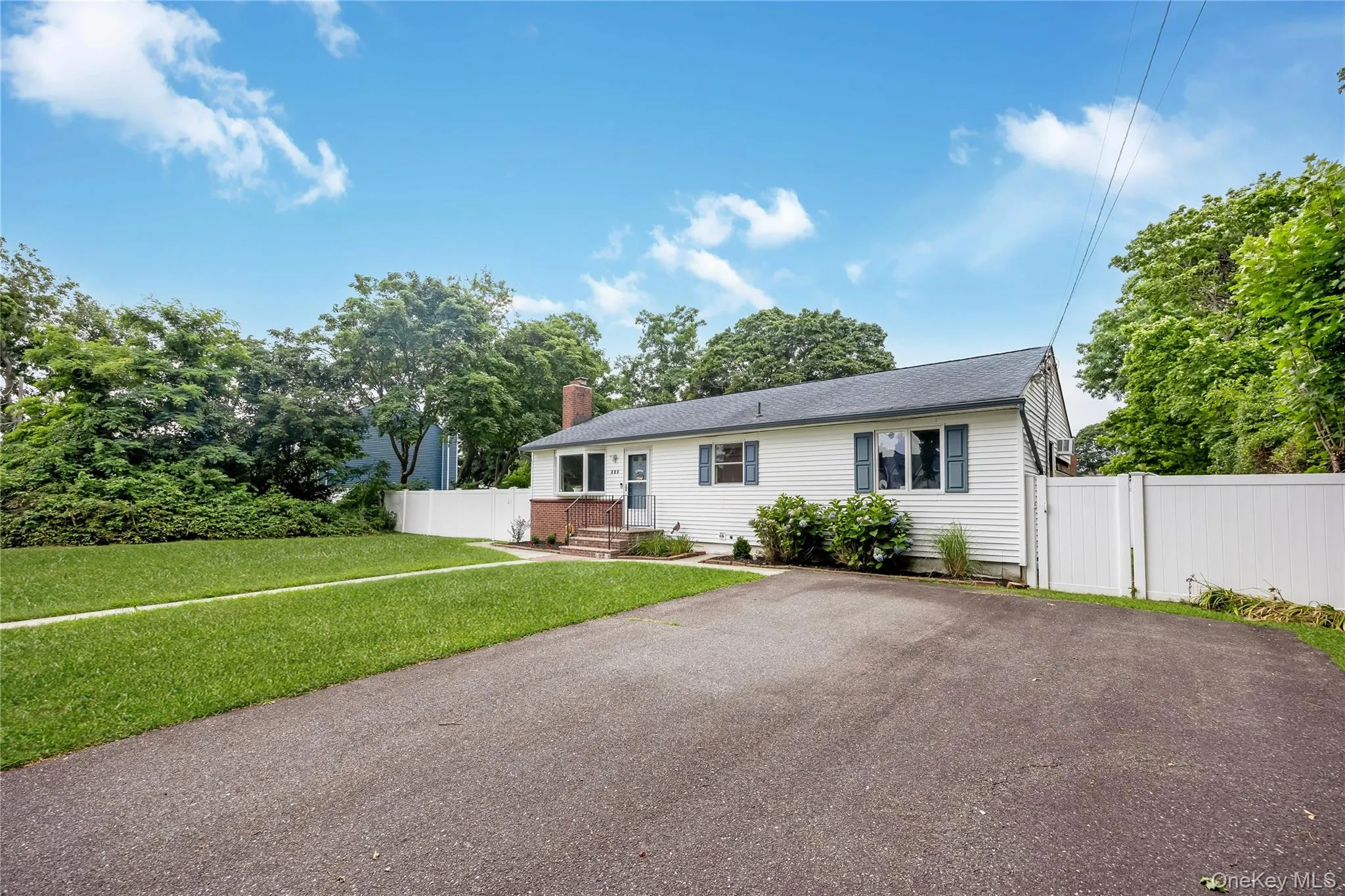 522 Amsterdam Avenue, Brookhaven, NY, 2 Bedrooms Bedrooms, 5 Rooms Rooms,1 BathroomBathrooms,Residential,For Rent,Amsterdam,0,1028985 522 Amsterdam Avenue, Brookhaven, NY, 2 Bedrooms Bedrooms, 5 Rooms Rooms,1 BathroomBathrooms,Residential,For Rent,Amsterdam,0,1028985