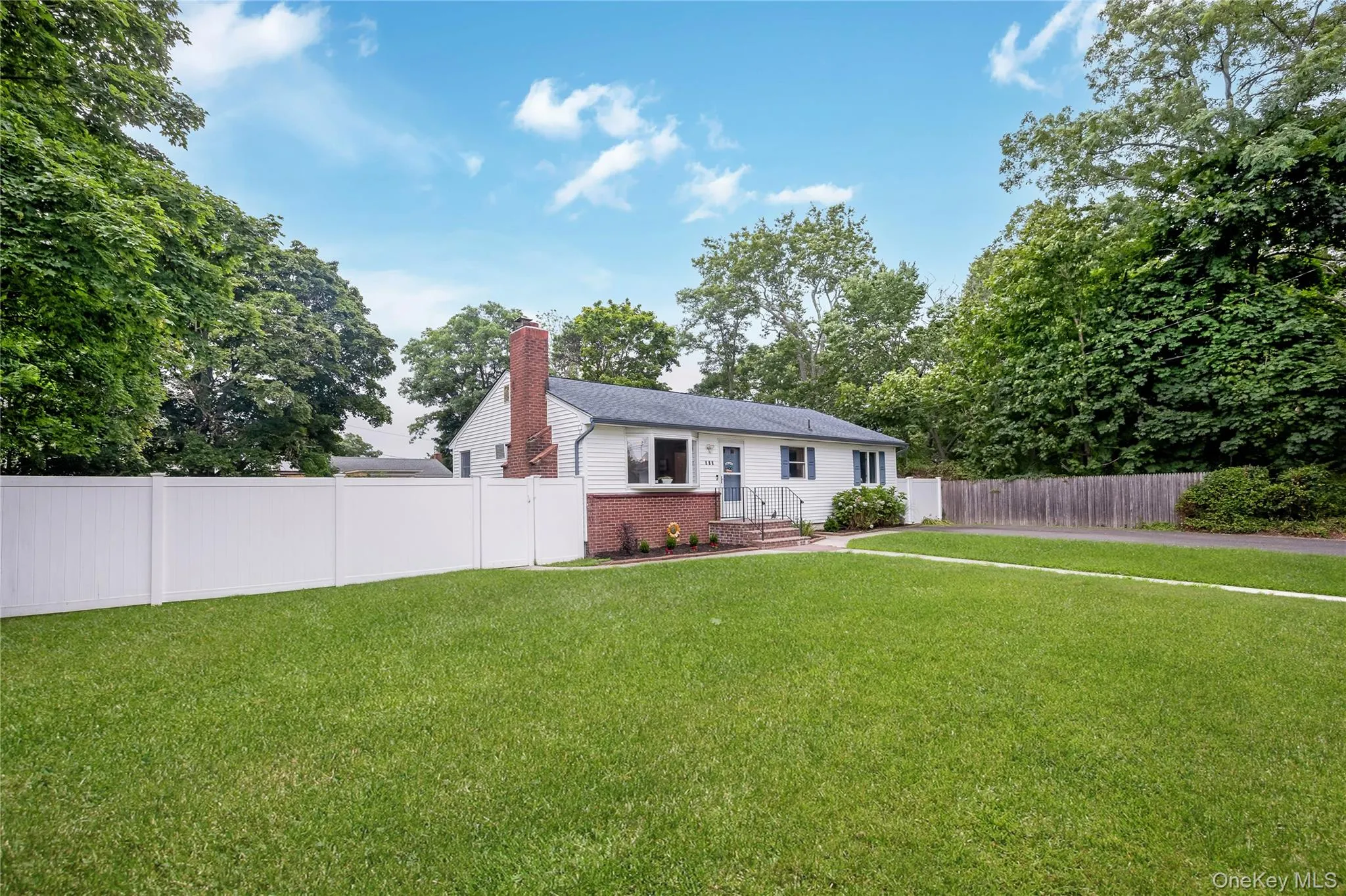 522 Amsterdam Avenue, Brookhaven, NY, 2 Bedrooms Bedrooms, 5 Rooms Rooms,1 BathroomBathrooms,Residential,For Rent,Amsterdam,0,1028985 522 Amsterdam Avenue, Brookhaven, NY, 2 Bedrooms Bedrooms, 5 Rooms Rooms,1 BathroomBathrooms,Residential,For Rent,Amsterdam,0,1028985