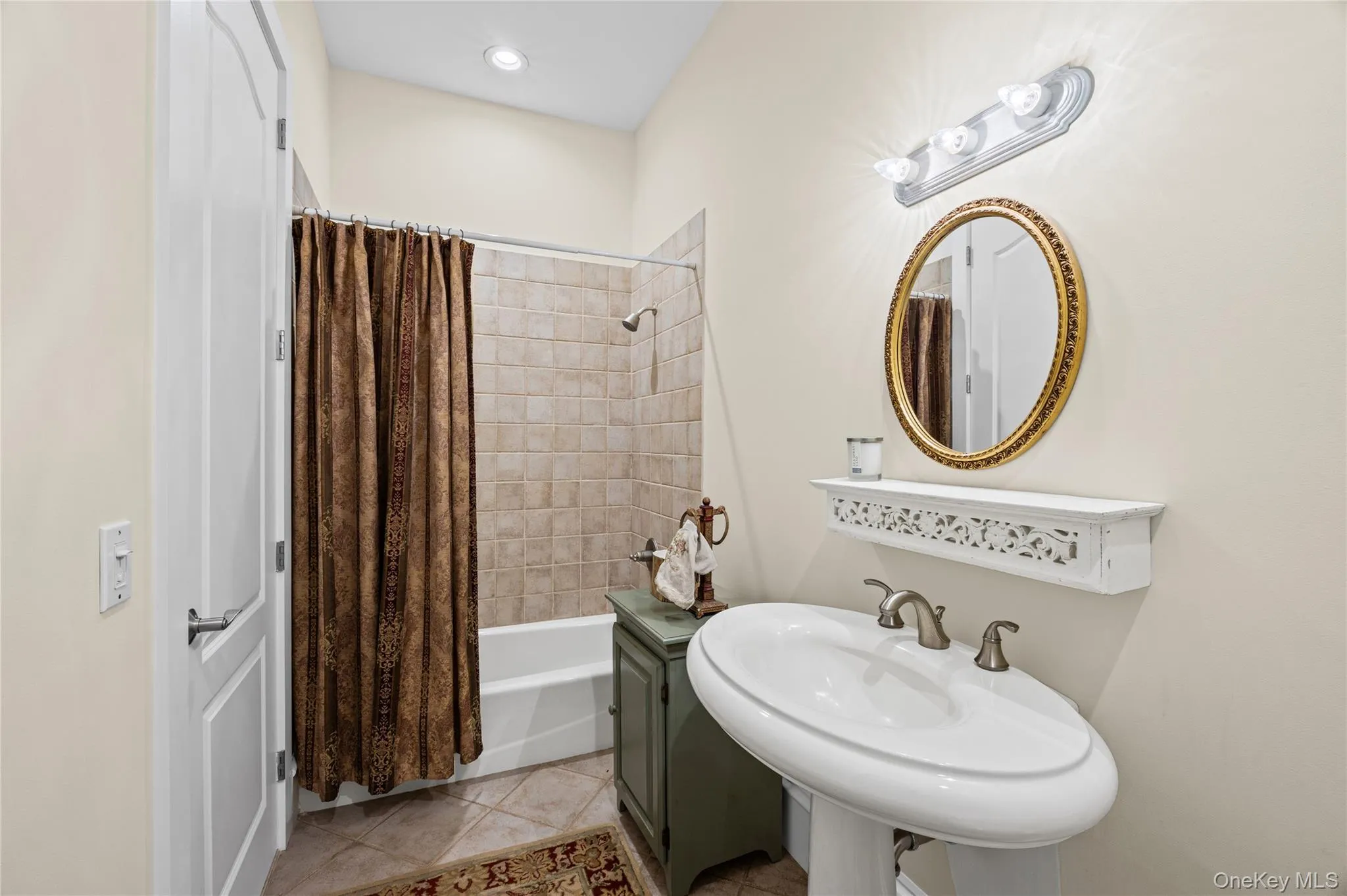 1492 Skunk Lane, Southold, NY, 4 Bedrooms Bedrooms, 14 Rooms Rooms,3 BathroomsBathrooms,Residential,For Rent,Skunk,0,1028997 1492 Skunk Lane, Southold, NY, 4 Bedrooms Bedrooms, 14 Rooms Rooms,3 BathroomsBathrooms,Residential,For Rent,Skunk,0,1028997