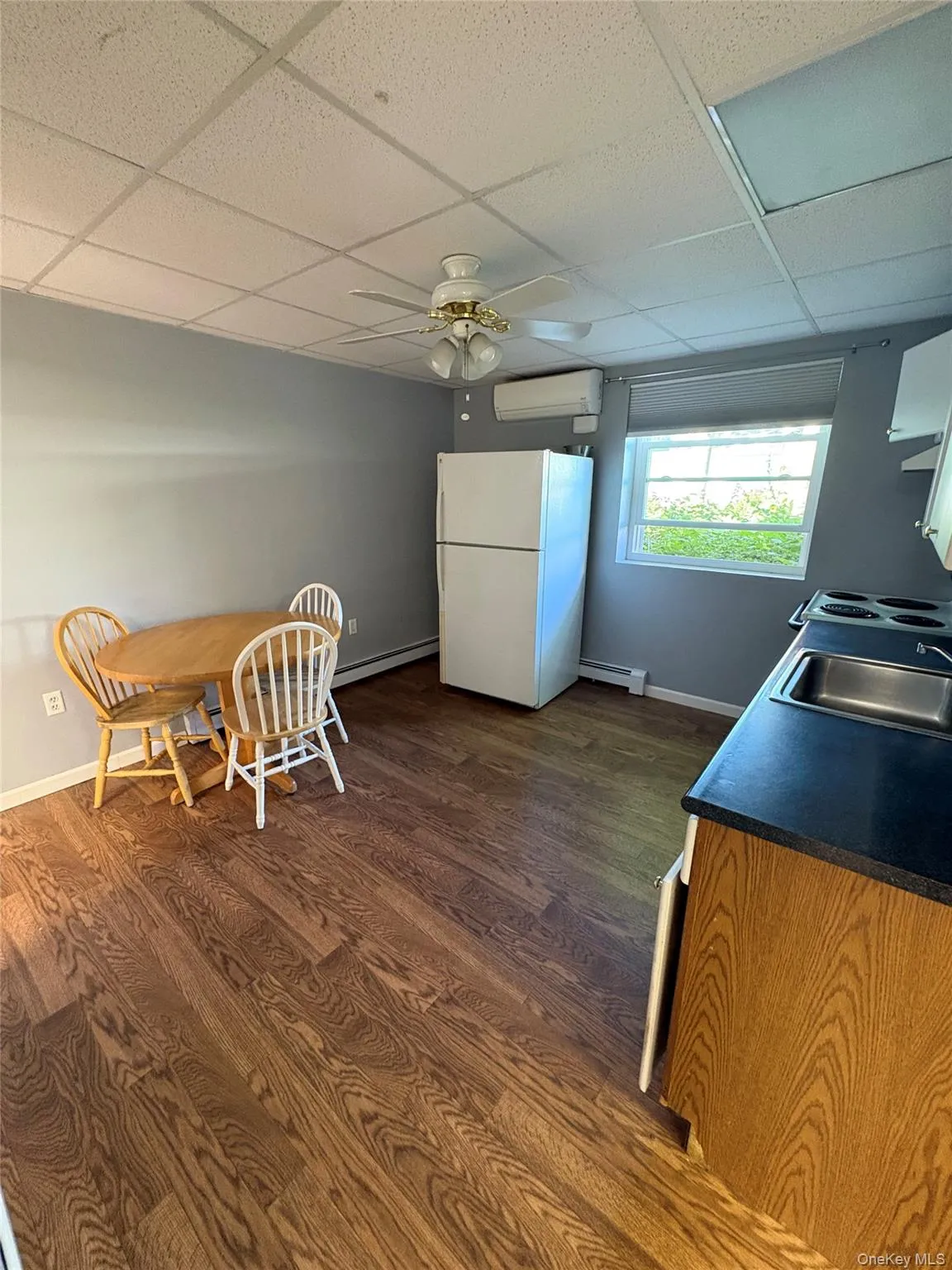 6 Wadsworth Avenue, Brookhaven, NY, 1 Bedroom Bedrooms, 5 Rooms Rooms,1 BathroomBathrooms,Residential Lease,For Rent,Wadsworth,0,1029005 6 Wadsworth Avenue, Brookhaven, NY, 1 Bedroom Bedrooms, 5 Rooms Rooms,1 BathroomBathrooms,Residential Lease,For Rent,Wadsworth,0,1029005