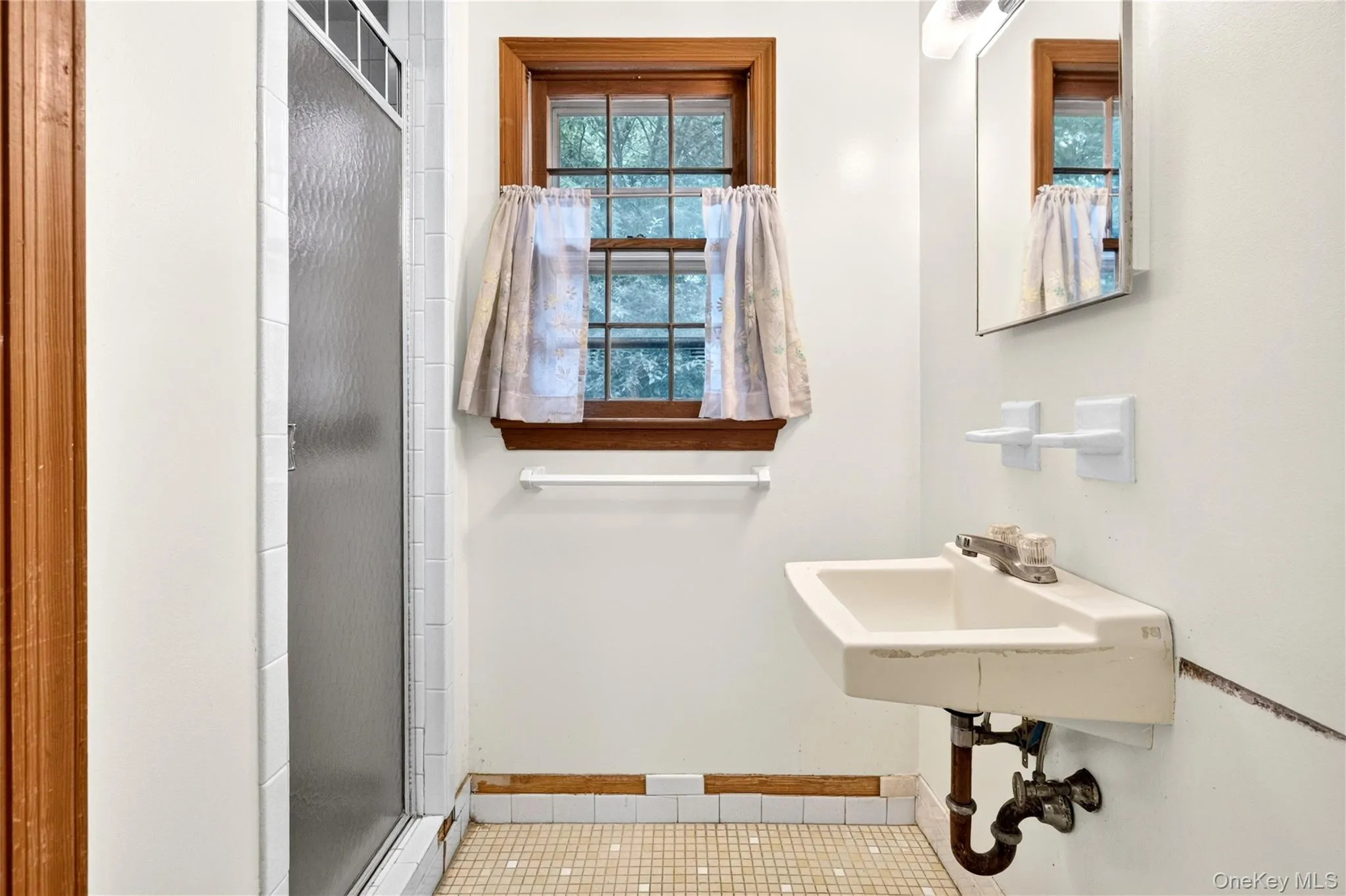 2 Laura Lane, Ramapo, NY, 4 Bedrooms Bedrooms, 9 Rooms Rooms,2 BathroomsBathrooms,Residential,For Rent,Laura,0,1029007 2 Laura Lane, Ramapo, NY, 4 Bedrooms Bedrooms, 9 Rooms Rooms,2 BathroomsBathrooms,Residential,For Rent,Laura,0,1029007