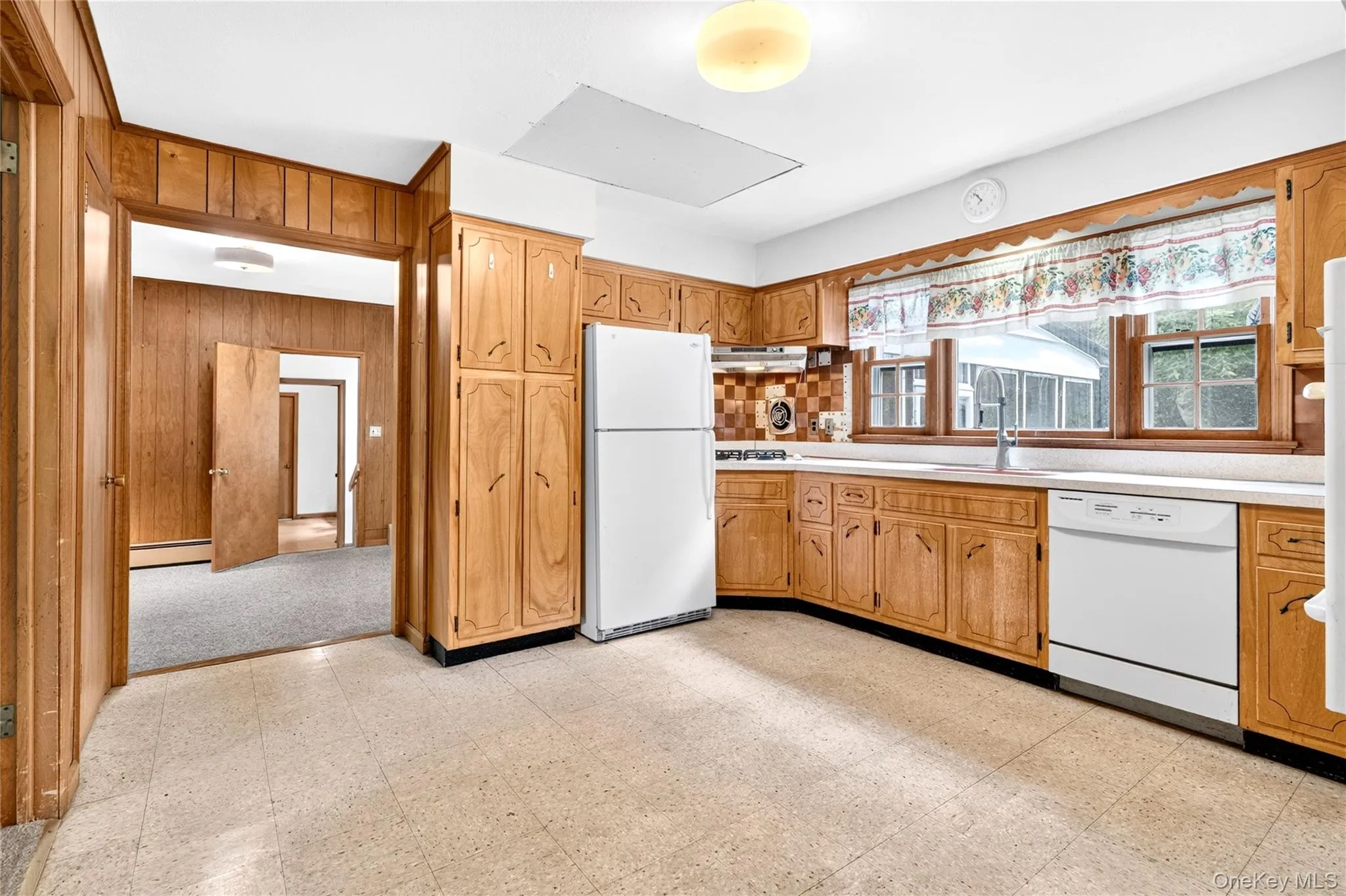 2 Laura Lane, Ramapo, NY, 4 Bedrooms Bedrooms, 9 Rooms Rooms,2 BathroomsBathrooms,Residential,For Rent,Laura,0,1029007 2 Laura Lane, Ramapo, NY, 4 Bedrooms Bedrooms, 9 Rooms Rooms,2 BathroomsBathrooms,Residential,For Rent,Laura,0,1029007