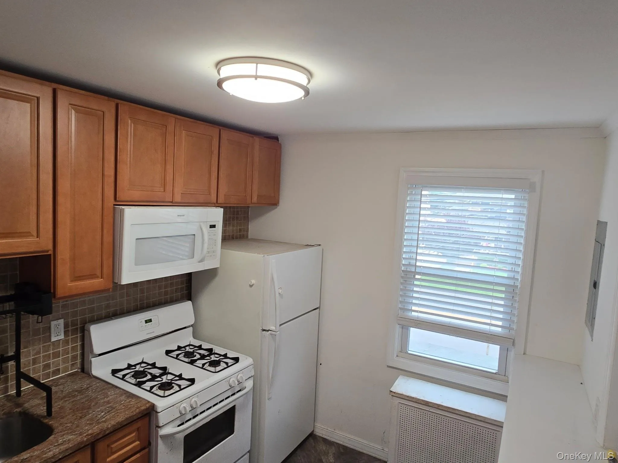 267 Plainfield Avenue, Hempstead, NY, 2 Bedrooms Bedrooms, 4 Rooms Rooms,1 BathroomBathrooms,Residential Lease,For Rent,Plainfield,0,1029008 267 Plainfield Avenue, Hempstead, NY, 2 Bedrooms Bedrooms, 4 Rooms Rooms,1 BathroomBathrooms,Residential Lease,For Rent,Plainfield,0,1029008