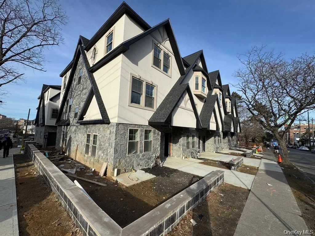 65 2nd Street, Mount Vernon, NY, 3 Bedrooms Bedrooms, 6 Rooms Rooms,4 BathroomsBathrooms,Residential,For Rent,2nd,0,1029018 65 2nd Street, Mount Vernon, NY, 3 Bedrooms Bedrooms, 6 Rooms Rooms,4 BathroomsBathrooms,Residential,For Rent,2nd,0,1029018