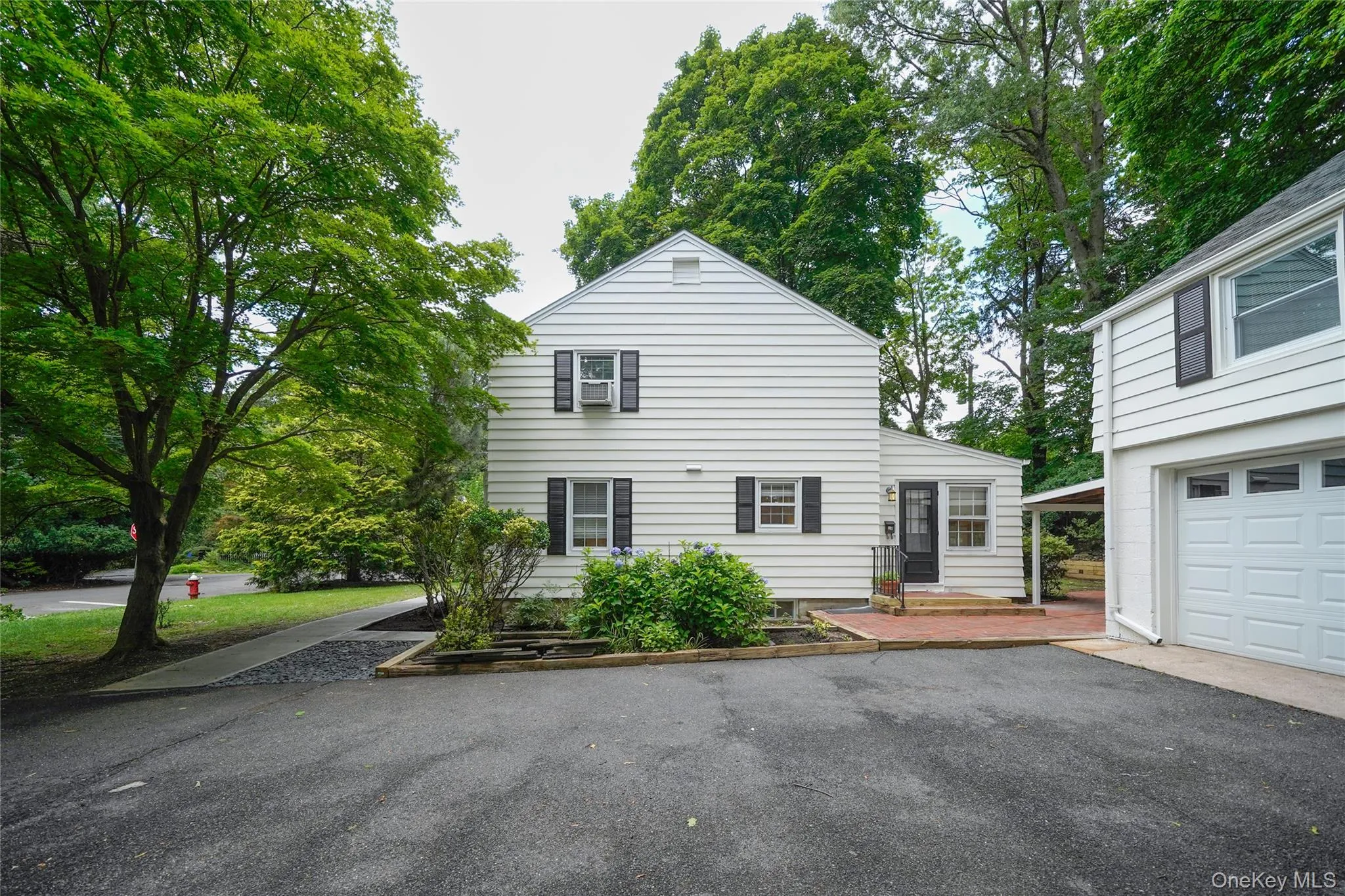 16 Brook St, Ramapo, NY, 4 Bedrooms Bedrooms, 8 Rooms Rooms,1 BathroomBathrooms,Residential Lease,For Rent,Brook St,0,1029026 16 Brook St, Ramapo, NY, 4 Bedrooms Bedrooms, 8 Rooms Rooms,1 BathroomBathrooms,Residential Lease,For Rent,Brook St,0,1029026