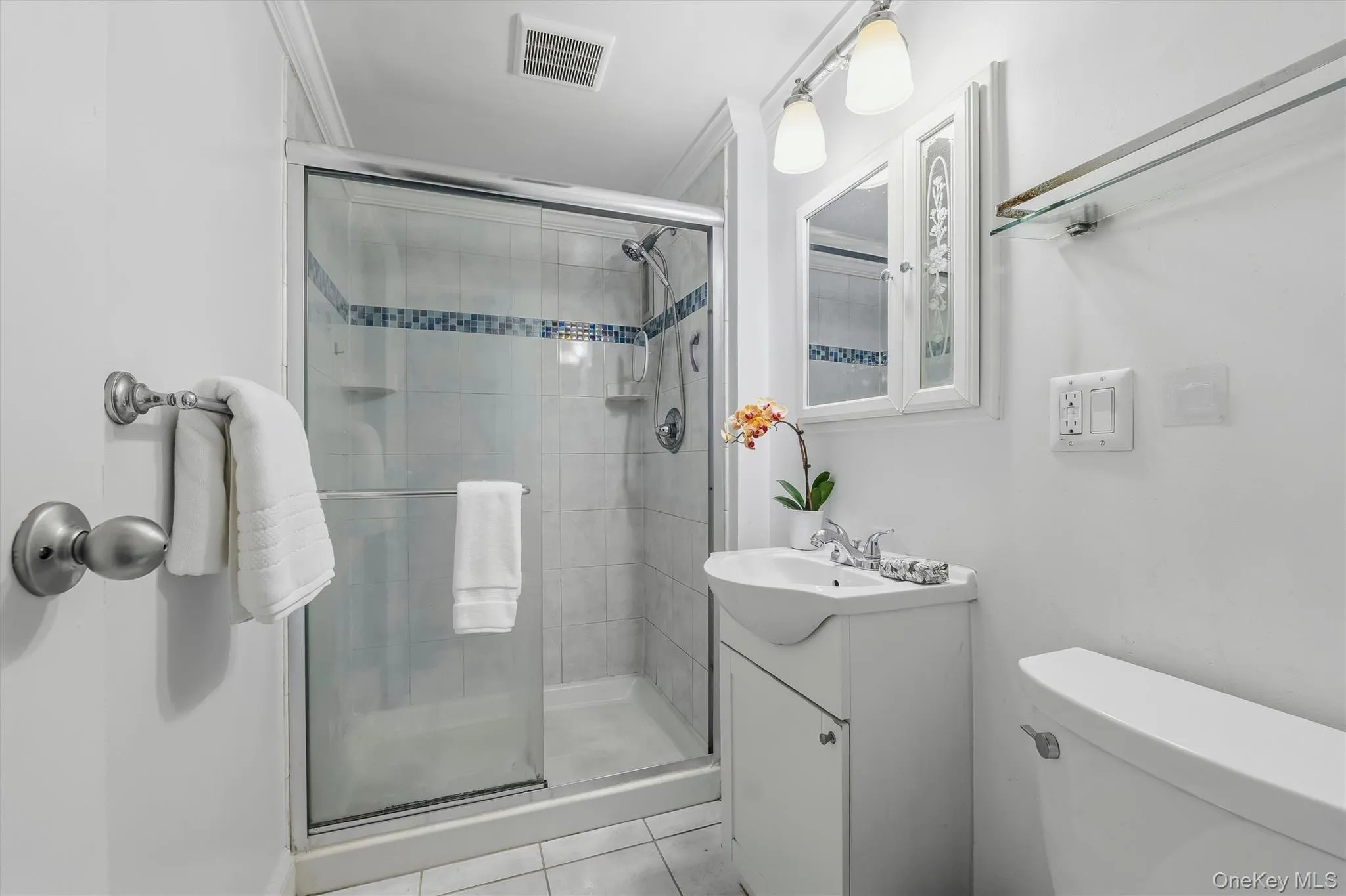 412 Benedict Avenue, Greenburgh, NY, 2 Bedrooms Bedrooms, 5 Rooms Rooms,2 BathroomsBathrooms,Residential,For Rent,Benedict,0,1029027 412 Benedict Avenue, Greenburgh, NY, 2 Bedrooms Bedrooms, 5 Rooms Rooms,2 BathroomsBathrooms,Residential,For Rent,Benedict,0,1029027