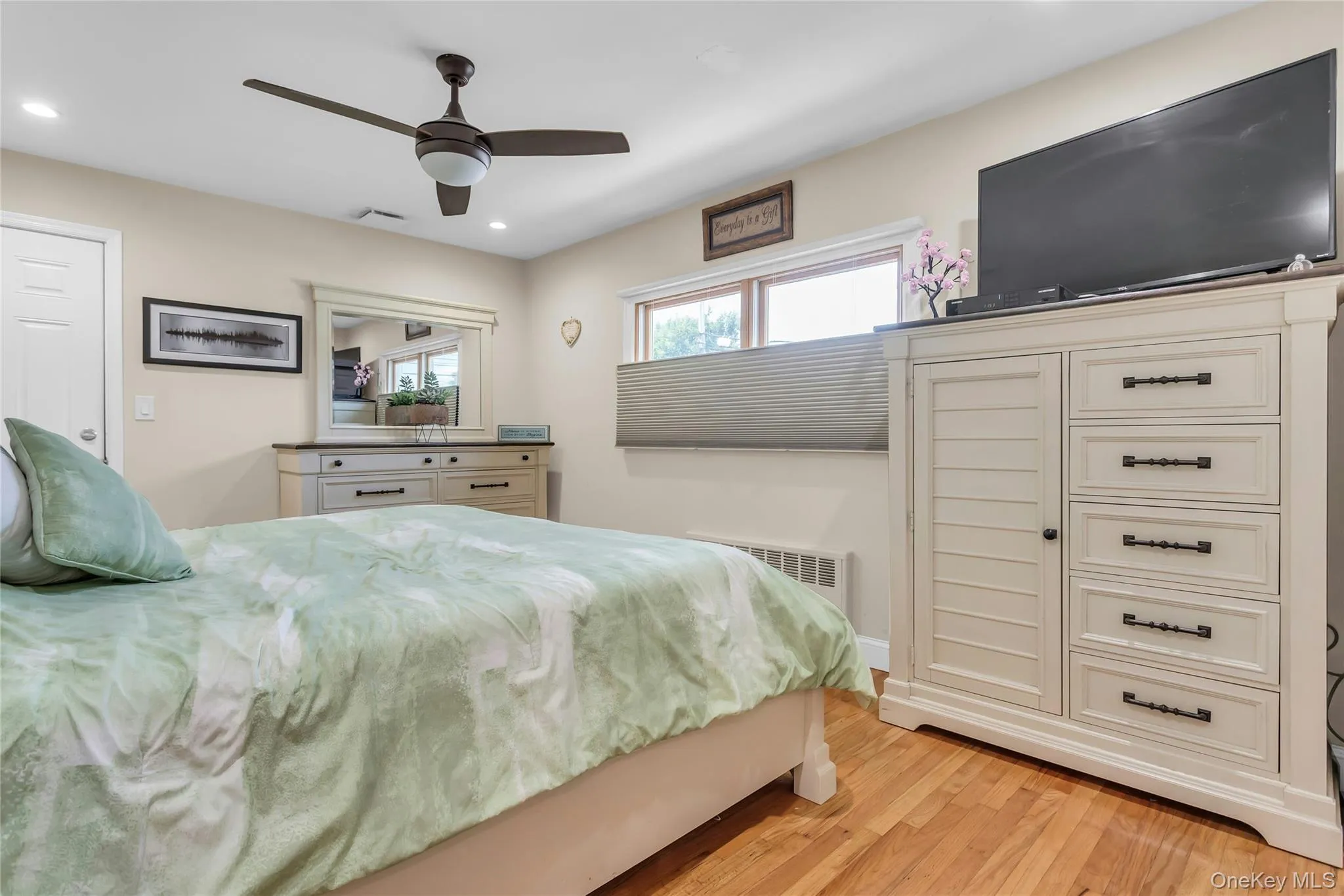 401 Beechmont Avenue, Babylon, NY, 4 Bedrooms Bedrooms, 8 Rooms Rooms,2 BathroomsBathrooms,Residential,For Rent,Beechmont,0,1029028 401 Beechmont Avenue, Babylon, NY, 4 Bedrooms Bedrooms, 8 Rooms Rooms,2 BathroomsBathrooms,Residential,For Rent,Beechmont,0,1029028