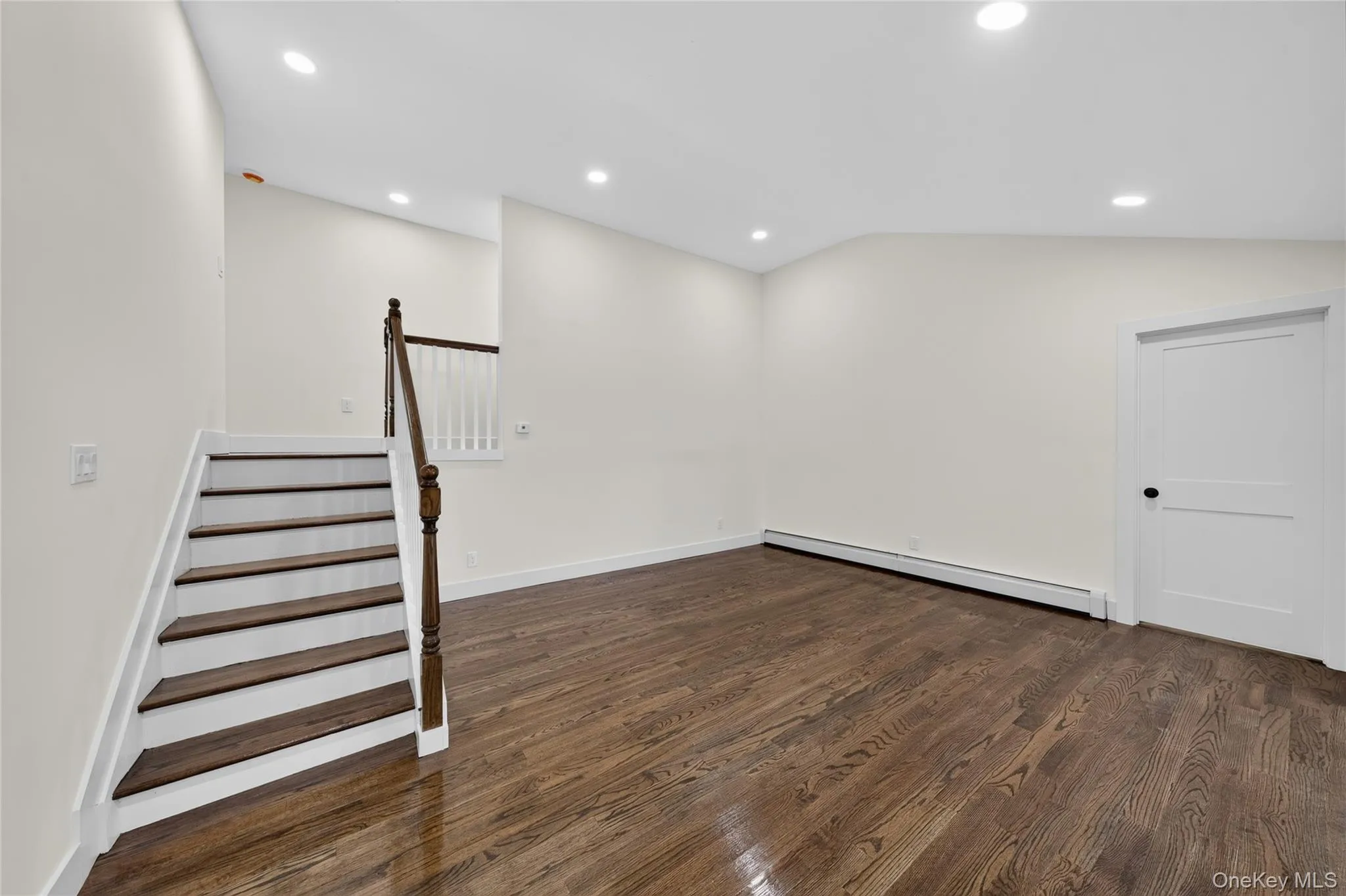 2202 Fire Avenue, Brookhaven, NY, 5 Bedrooms Bedrooms, 10 Rooms Rooms,4 BathroomsBathrooms,Residential,For Rent,Fire,0,1029029 2202 Fire Avenue, Brookhaven, NY, 5 Bedrooms Bedrooms, 10 Rooms Rooms,4 BathroomsBathrooms,Residential,For Rent,Fire,0,1029029