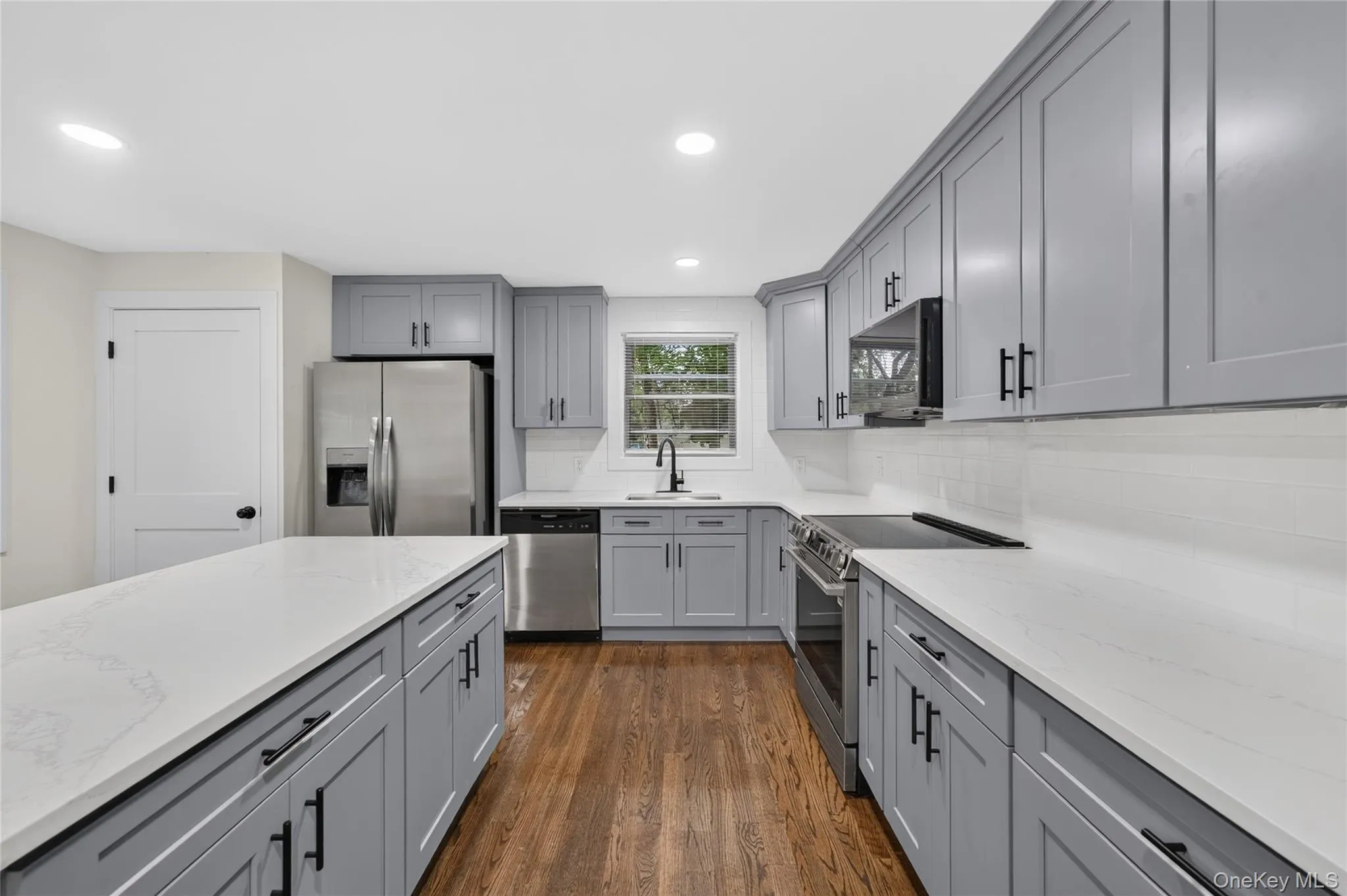 2202 Fire Avenue, Brookhaven, NY, 5 Bedrooms Bedrooms, 10 Rooms Rooms,4 BathroomsBathrooms,Residential,For Rent,Fire,0,1029029 2202 Fire Avenue, Brookhaven, NY, 5 Bedrooms Bedrooms, 10 Rooms Rooms,4 BathroomsBathrooms,Residential,For Rent,Fire,0,1029029