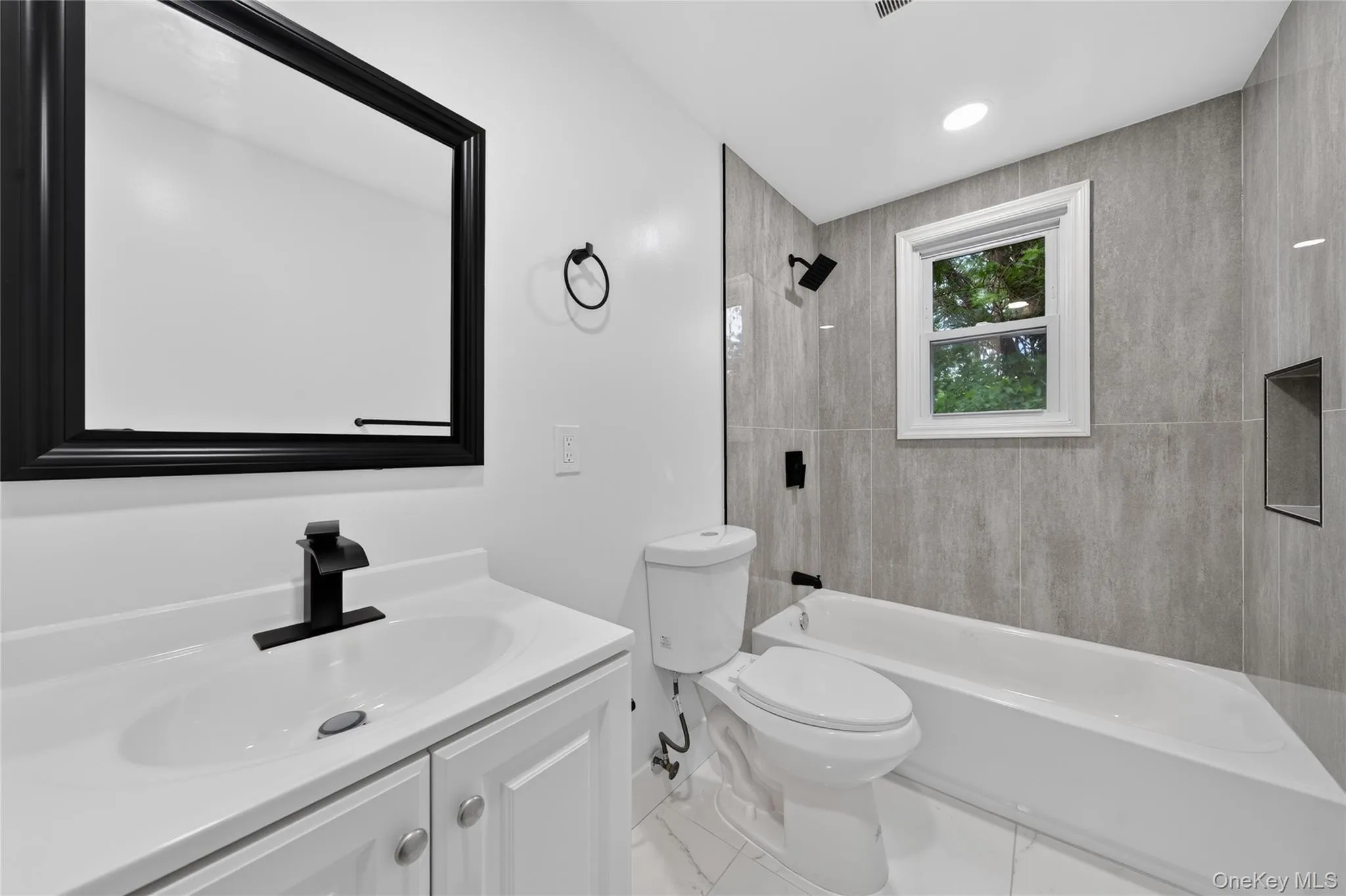 2202 Fire Avenue, Brookhaven, NY, 5 Bedrooms Bedrooms, 10 Rooms Rooms,4 BathroomsBathrooms,Residential,For Rent,Fire,0,1029029 2202 Fire Avenue, Brookhaven, NY, 5 Bedrooms Bedrooms, 10 Rooms Rooms,4 BathroomsBathrooms,Residential,For Rent,Fire,0,1029029