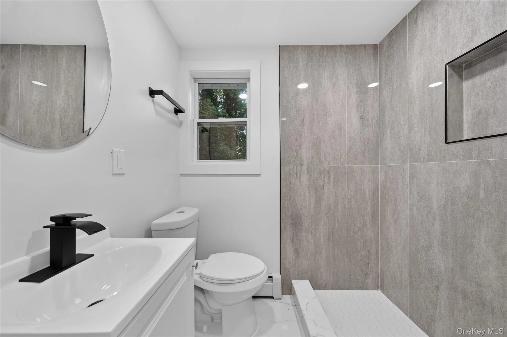 2202 Fire Avenue, Brookhaven, NY, 5 Bedrooms Bedrooms, 10 Rooms Rooms,4 BathroomsBathrooms,Residential,For Rent,Fire,0,1029029 2202 Fire Avenue, Brookhaven, NY, 5 Bedrooms Bedrooms, 10 Rooms Rooms,4 BathroomsBathrooms,Residential,For Rent,Fire,0,1029029