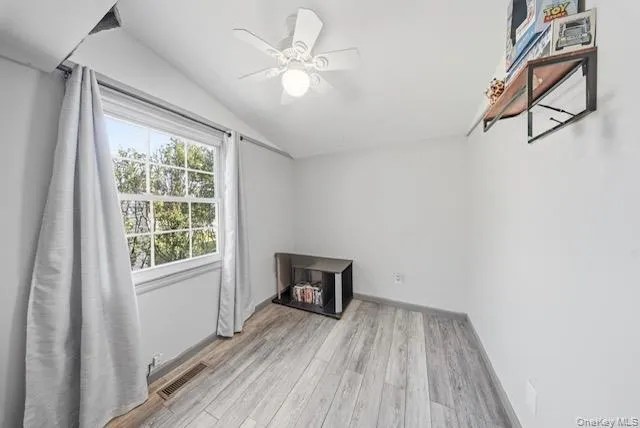75 Erie Street, Port Jervis, NY, 3 Bedrooms Bedrooms, 5 Rooms Rooms,1 BathroomBathrooms,Residential,For Rent,Erie,0,1029030 75 Erie Street, Port Jervis, NY, 3 Bedrooms Bedrooms, 5 Rooms Rooms,1 BathroomBathrooms,Residential,For Rent,Erie,0,1029030