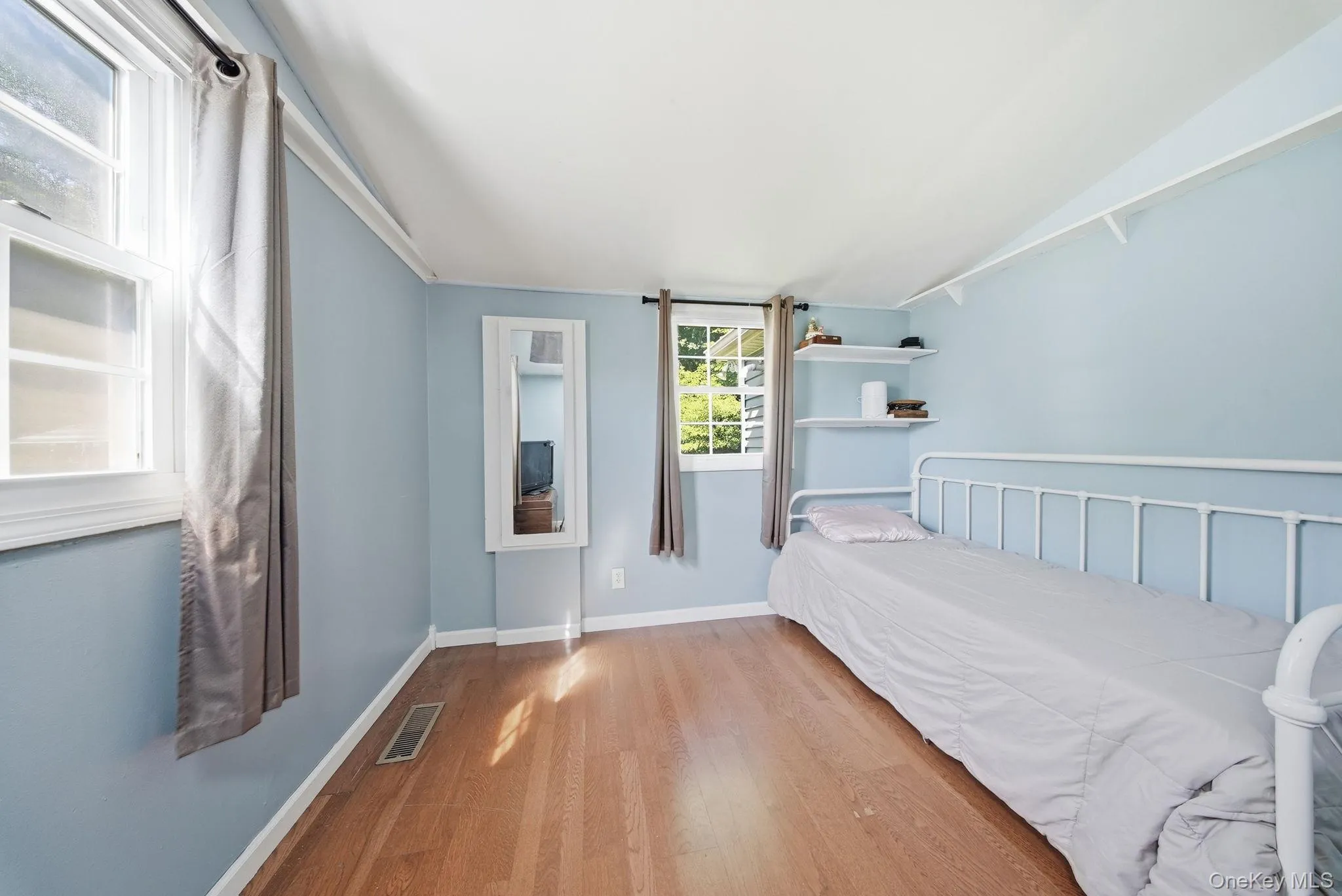 75 Erie Street, Port Jervis, NY, 3 Bedrooms Bedrooms, 5 Rooms Rooms,1 BathroomBathrooms,Residential,For Rent,Erie,0,1029030 75 Erie Street, Port Jervis, NY, 3 Bedrooms Bedrooms, 5 Rooms Rooms,1 BathroomBathrooms,Residential,For Rent,Erie,0,1029030