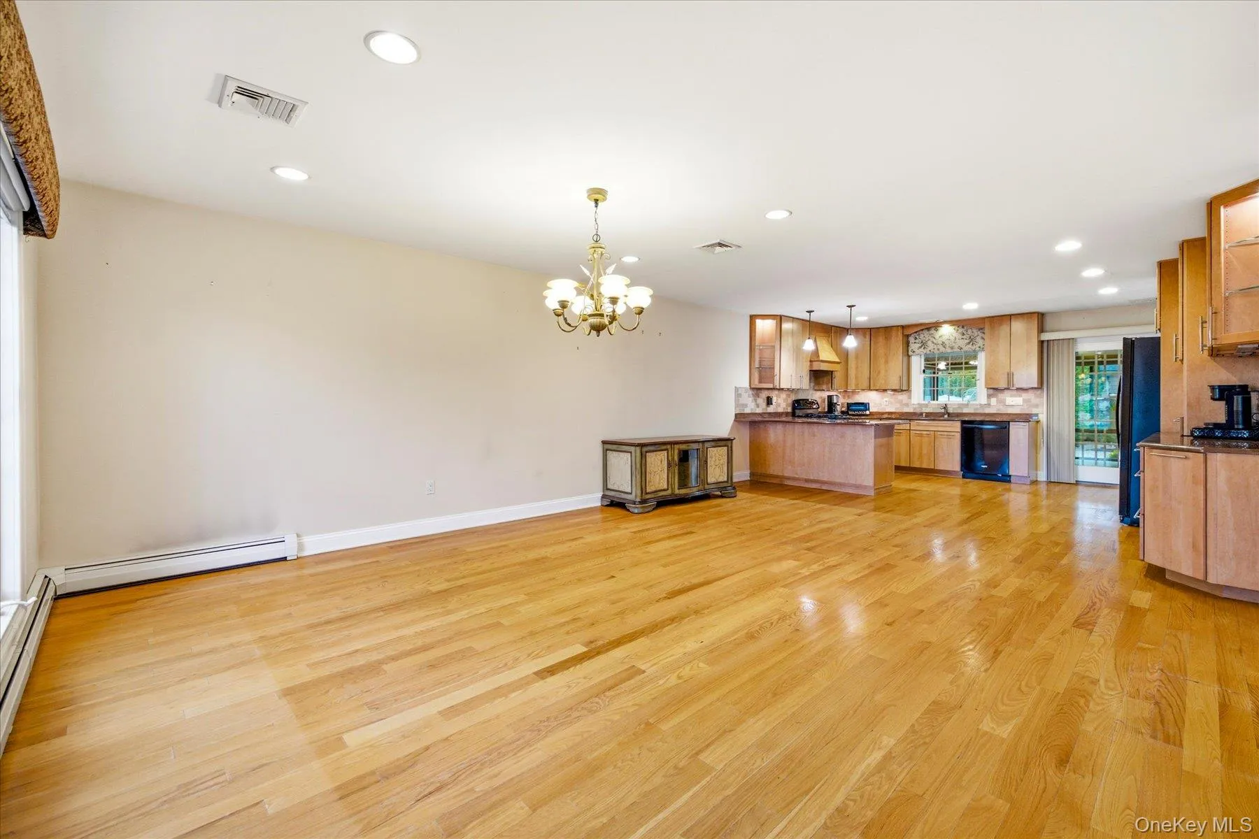 948 Cathedral Avenue, Hempstead, NY, 3 Bedrooms Bedrooms, 9 Rooms Rooms,3 BathroomsBathrooms,Residential,For Rent,Cathedral,0,1029039 948 Cathedral Avenue, Hempstead, NY, 3 Bedrooms Bedrooms, 9 Rooms Rooms,3 BathroomsBathrooms,Residential,For Rent,Cathedral,0,1029039