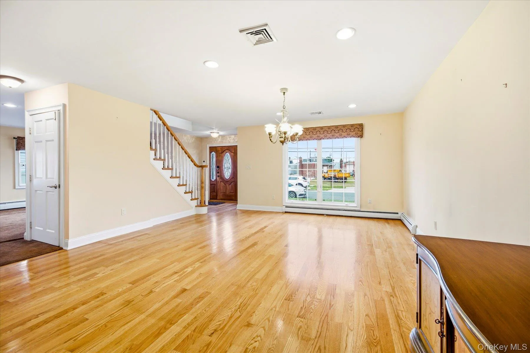 948 Cathedral Avenue, Hempstead, NY, 3 Bedrooms Bedrooms, 9 Rooms Rooms,3 BathroomsBathrooms,Residential,For Rent,Cathedral,0,1029039 948 Cathedral Avenue, Hempstead, NY, 3 Bedrooms Bedrooms, 9 Rooms Rooms,3 BathroomsBathrooms,Residential,For Rent,Cathedral,0,1029039