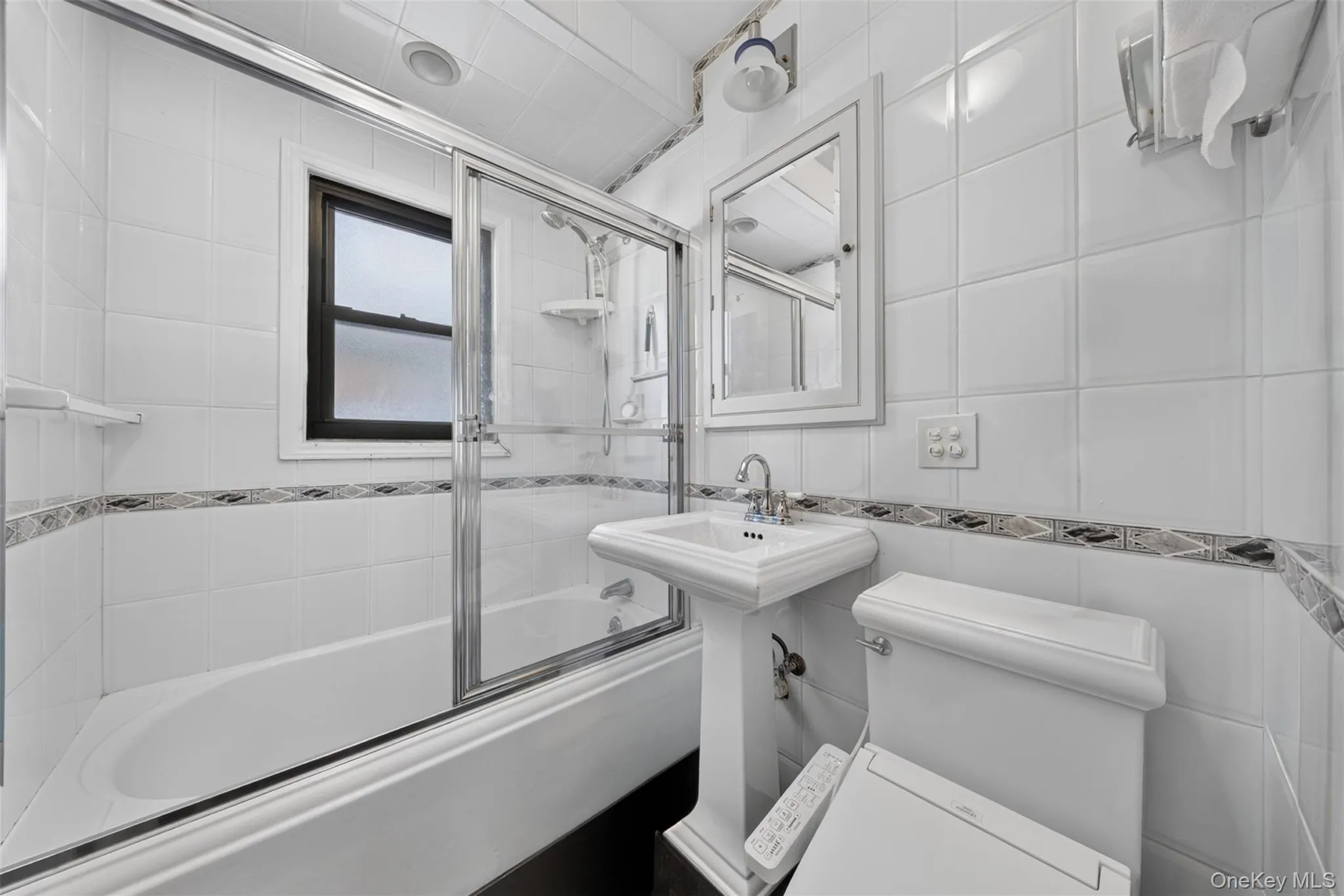 17019 Pidgeon Meadow Road, New York, NY, 4 Bedrooms Bedrooms, 7 Rooms Rooms,2 BathroomsBathrooms,Residential,For Rent,Pidgeon Meadow,0,1029040 17019 Pidgeon Meadow Road, New York, NY, 4 Bedrooms Bedrooms, 7 Rooms Rooms,2 BathroomsBathrooms,Residential,For Rent,Pidgeon Meadow,0,1029040