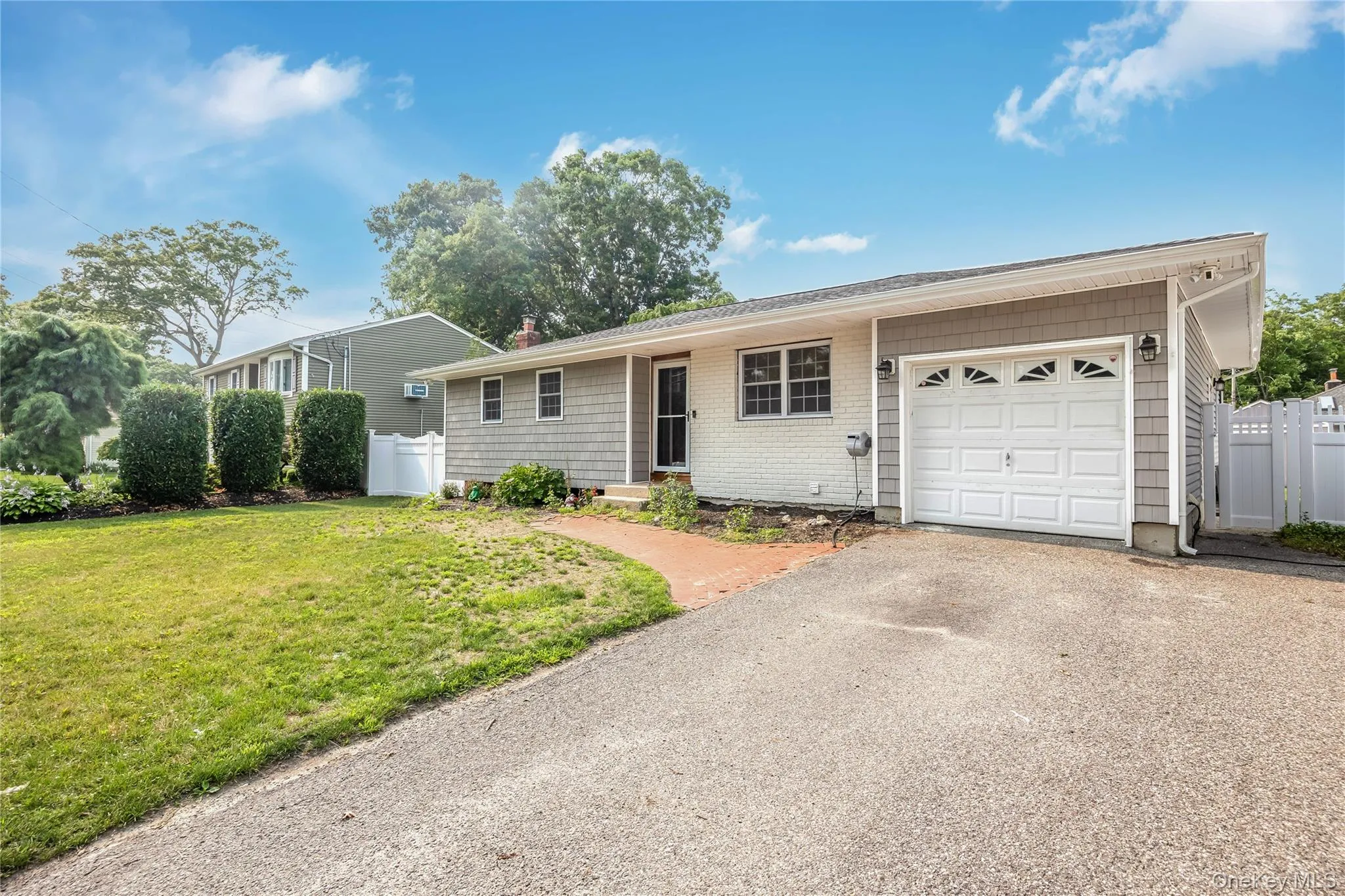 183 Cherokee Street, Islip, NY, 3 Bedrooms Bedrooms, 7 Rooms Rooms,1 BathroomBathrooms,Residential,For Rent,Cherokee,0,1029047 183 Cherokee Street, Islip, NY, 3 Bedrooms Bedrooms, 7 Rooms Rooms,1 BathroomBathrooms,Residential,For Rent,Cherokee,0,1029047