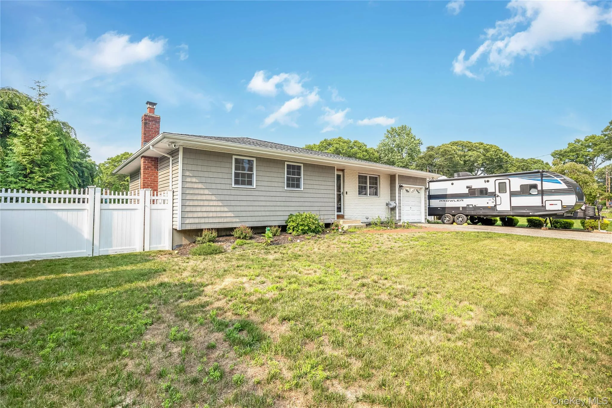 183 Cherokee Street, Islip, NY, 3 Bedrooms Bedrooms, 7 Rooms Rooms,1 BathroomBathrooms,Residential,For Rent,Cherokee,0,1029047 183 Cherokee Street, Islip, NY, 3 Bedrooms Bedrooms, 7 Rooms Rooms,1 BathroomBathrooms,Residential,For Rent,Cherokee,0,1029047
