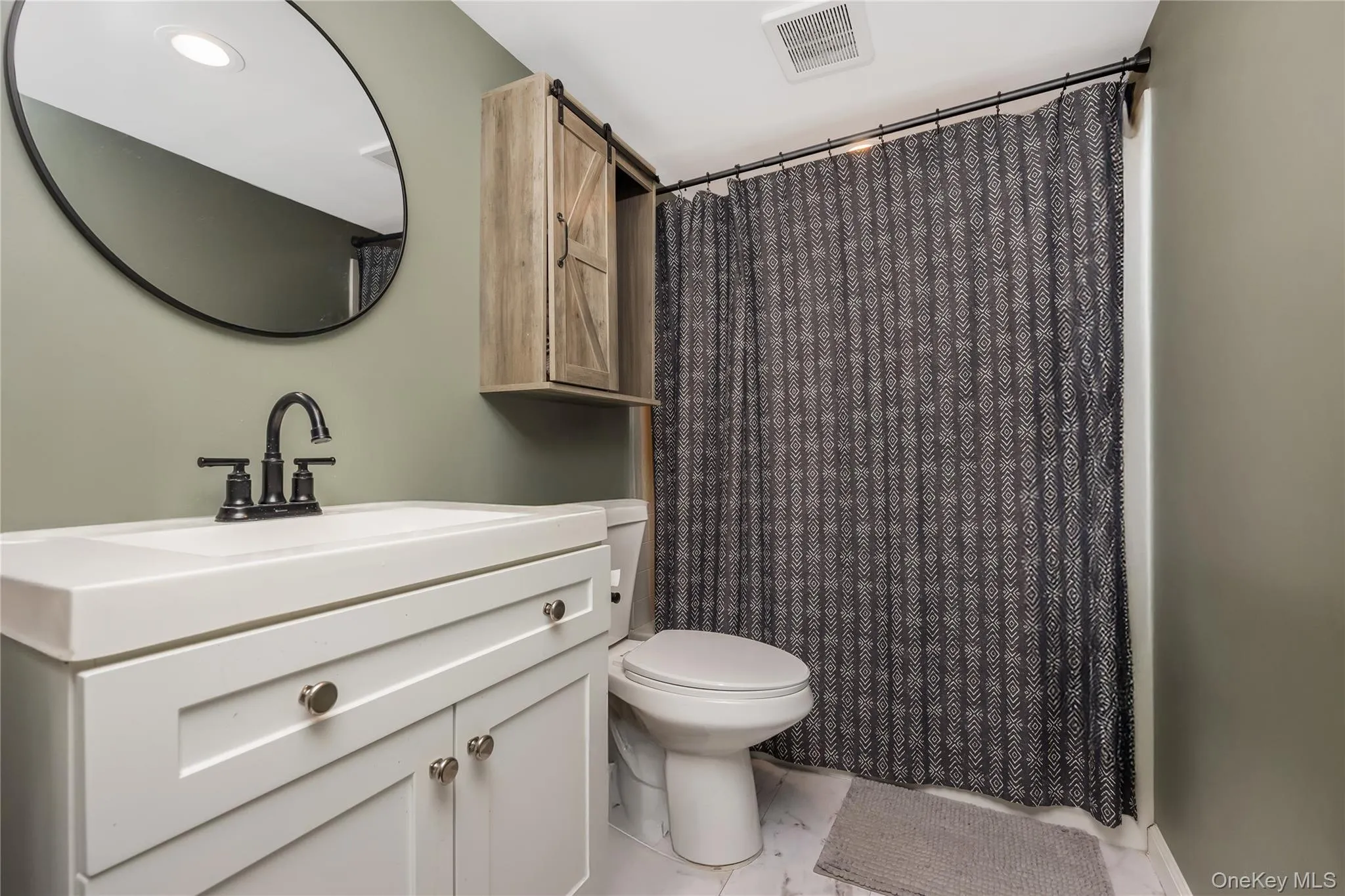 183 Cherokee Street, Islip, NY, 3 Bedrooms Bedrooms, 7 Rooms Rooms,1 BathroomBathrooms,Residential,For Rent,Cherokee,0,1029047 183 Cherokee Street, Islip, NY, 3 Bedrooms Bedrooms, 7 Rooms Rooms,1 BathroomBathrooms,Residential,For Rent,Cherokee,0,1029047