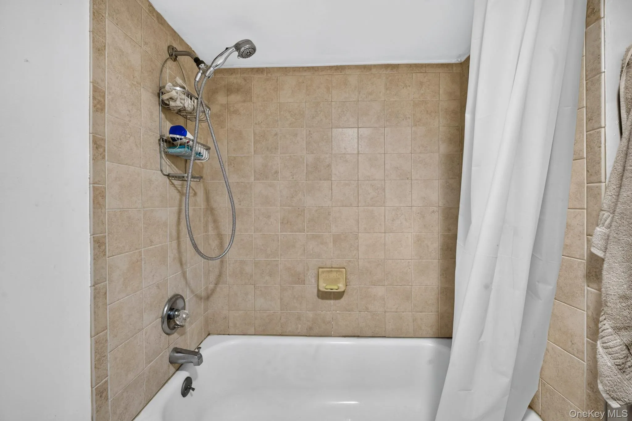 152 Parkwood Drive, Brookhaven, NY, 3 Bedrooms Bedrooms, 9 Rooms Rooms,2 BathroomsBathrooms,Residential,For Rent,Parkwood,0,1029049 152 Parkwood Drive, Brookhaven, NY, 3 Bedrooms Bedrooms, 9 Rooms Rooms,2 BathroomsBathrooms,Residential,For Rent,Parkwood,0,1029049
