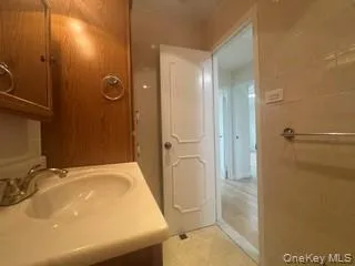 215-40 23rd Road, New York, NY, 3 Bedrooms Bedrooms, 6 Rooms Rooms,1 BathroomBathrooms,Residential Lease,For Rent,23rd,0,1029050 215-40 23rd Road, New York, NY, 3 Bedrooms Bedrooms, 6 Rooms Rooms,1 BathroomBathrooms,Residential Lease,For Rent,23rd,0,1029050