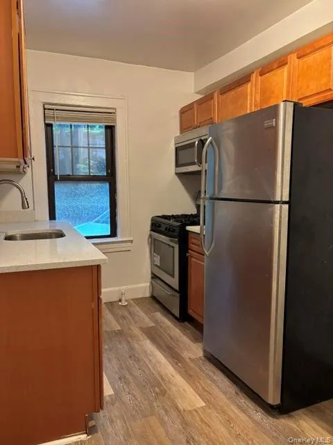 44 Oakwood Road, Huntington, NY, 2 Bedrooms Bedrooms, 4 Rooms Rooms,1 BathroomBathrooms,Residential Lease,For Rent,Oakwood,0,1029056 44 Oakwood Road, Huntington, NY, 2 Bedrooms Bedrooms, 4 Rooms Rooms,1 BathroomBathrooms,Residential Lease,For Rent,Oakwood,0,1029056