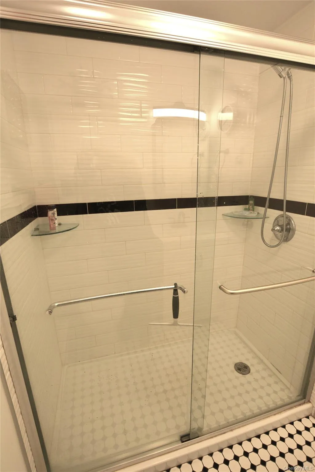 105 Village Circle, Brookhaven, NY, 2 Bedrooms Bedrooms, 5 Rooms Rooms,2 BathroomsBathrooms,Residential,For Rent,Village,0,1029061 105 Village Circle, Brookhaven, NY, 2 Bedrooms Bedrooms, 5 Rooms Rooms,2 BathroomsBathrooms,Residential,For Rent,Village,0,1029061