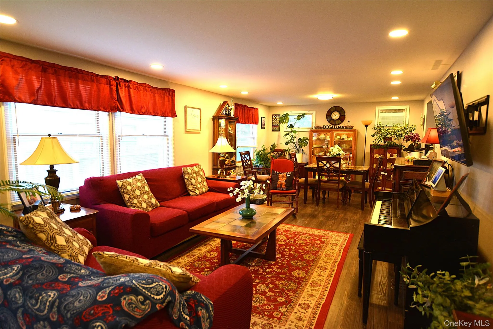 105 Village Circle, Brookhaven, NY, 2 Bedrooms Bedrooms, 5 Rooms Rooms,2 BathroomsBathrooms,Residential,For Rent,Village,0,1029061 105 Village Circle, Brookhaven, NY, 2 Bedrooms Bedrooms, 5 Rooms Rooms,2 BathroomsBathrooms,Residential,For Rent,Village,0,1029061