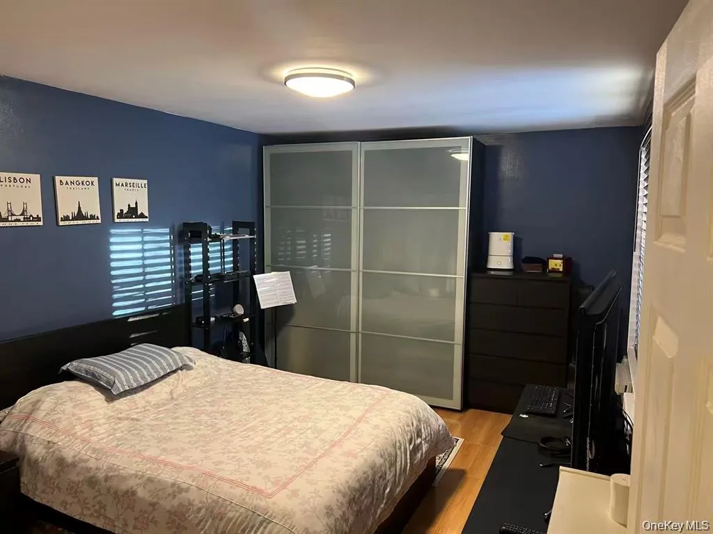 224-24 Union Tpke, New York, NY, 2 Bedrooms Bedrooms, 3 Rooms Rooms,1 BathroomBathrooms,Residential Lease,For Rent,Union Tpke,0,1029064 224-24 Union Tpke, New York, NY, 2 Bedrooms Bedrooms, 3 Rooms Rooms,1 BathroomBathrooms,Residential Lease,For Rent,Union Tpke,0,1029064