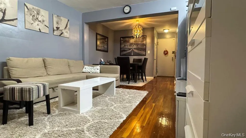 224-24 Union Tpke, New York, NY, 2 Bedrooms Bedrooms, 3 Rooms Rooms,1 BathroomBathrooms,Residential Lease,For Rent,Union Tpke,0,1029064 224-24 Union Tpke, New York, NY, 2 Bedrooms Bedrooms, 3 Rooms Rooms,1 BathroomBathrooms,Residential Lease,For Rent,Union Tpke,0,1029064