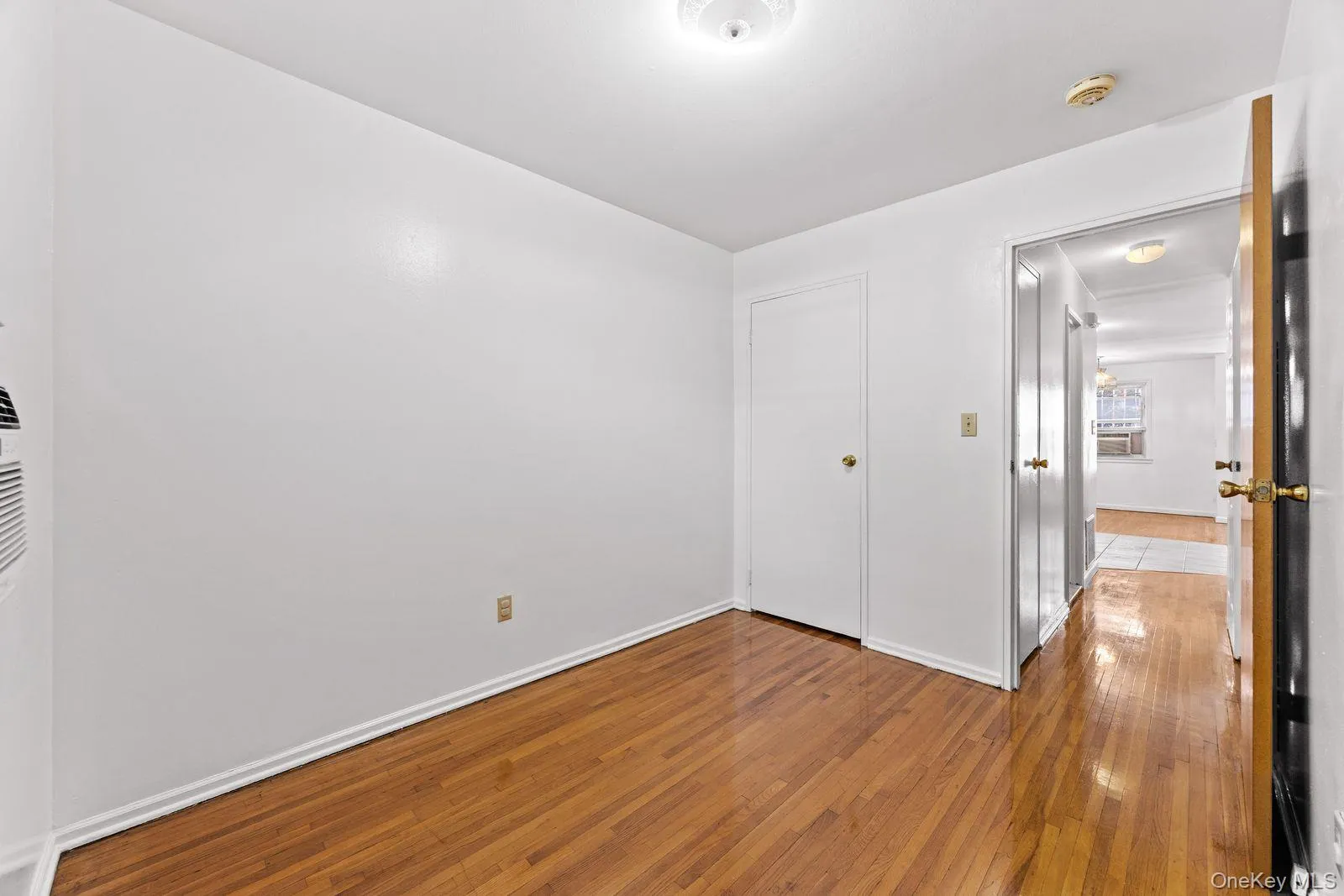 204-20 45th Drive, New York, NY, 2 Bedrooms Bedrooms, 5 Rooms Rooms,1 BathroomBathrooms,Residential,For Rent,45th,0,1029066 204-20 45th Drive, New York, NY, 2 Bedrooms Bedrooms, 5 Rooms Rooms,1 BathroomBathrooms,Residential,For Rent,45th,0,1029066