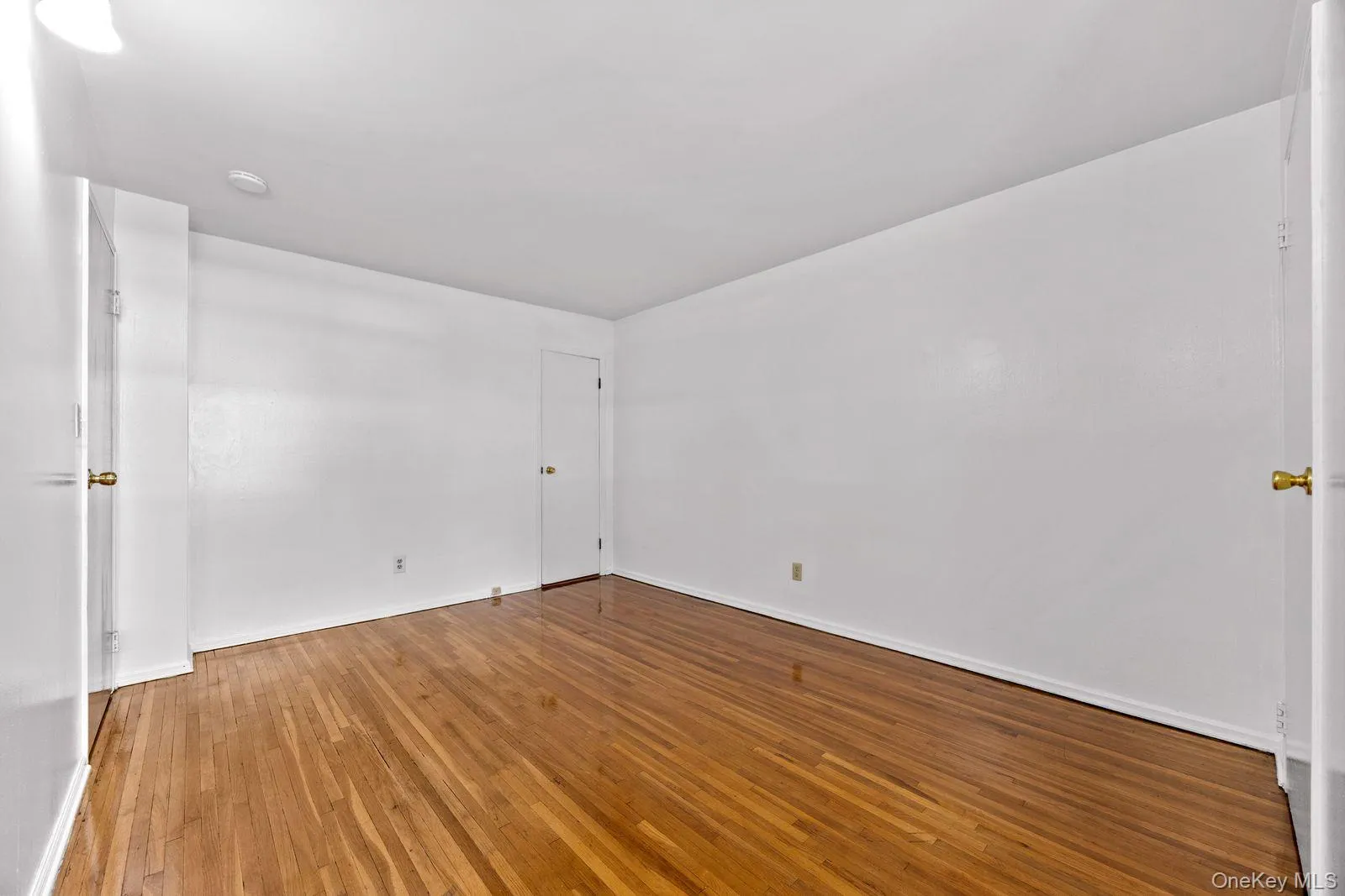 204-20 45th Drive, New York, NY, 2 Bedrooms Bedrooms, 5 Rooms Rooms,1 BathroomBathrooms,Residential,For Rent,45th,0,1029066 204-20 45th Drive, New York, NY, 2 Bedrooms Bedrooms, 5 Rooms Rooms,1 BathroomBathrooms,Residential,For Rent,45th,0,1029066