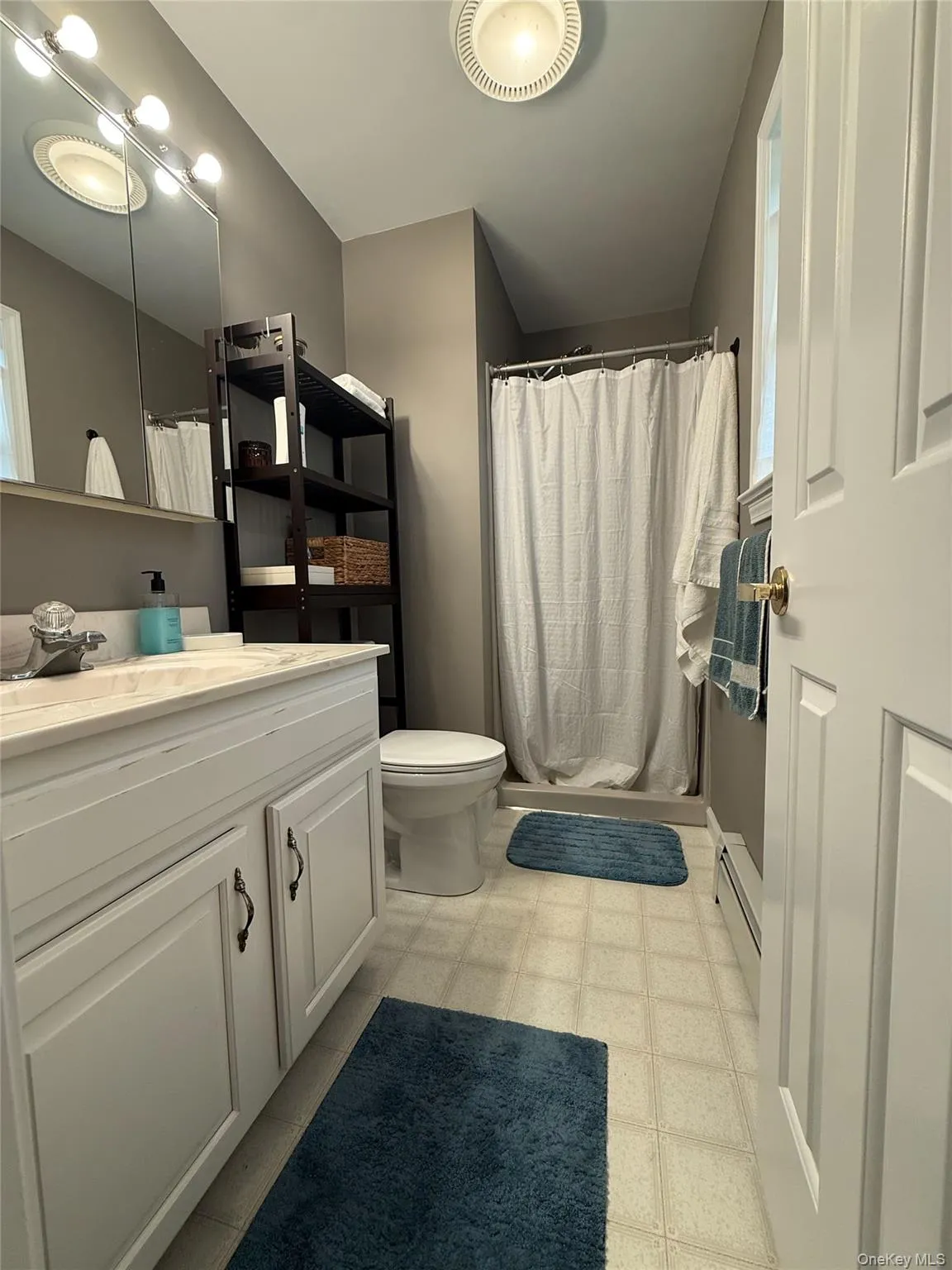 40 Simmons Lane, Beacon, NY, 3 Bedrooms Bedrooms, 2 Rooms Rooms,2 BathroomsBathrooms,Residential Lease,For Rent,Simmons,0,1029070 40 Simmons Lane, Beacon, NY, 3 Bedrooms Bedrooms, 2 Rooms Rooms,2 BathroomsBathrooms,Residential Lease,For Rent,Simmons,0,1029070