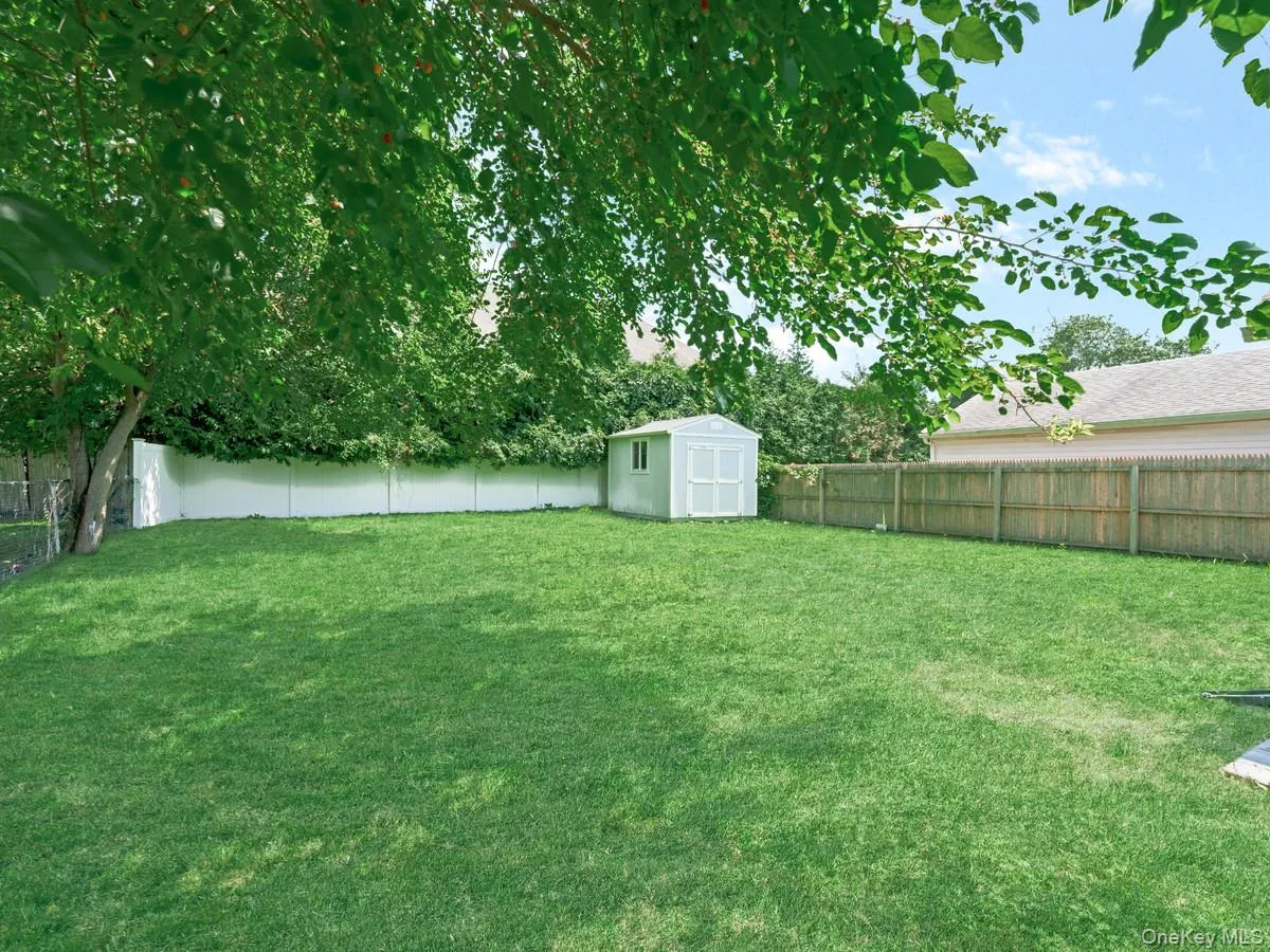 49 Furman Lane, Brookhaven, NY, 1 Bedroom Bedrooms, 5 Rooms Rooms,1 BathroomBathrooms,Residential Lease,For Rent,Furman,0,1029075 49 Furman Lane, Brookhaven, NY, 1 Bedroom Bedrooms, 5 Rooms Rooms,1 BathroomBathrooms,Residential Lease,For Rent,Furman,0,1029075