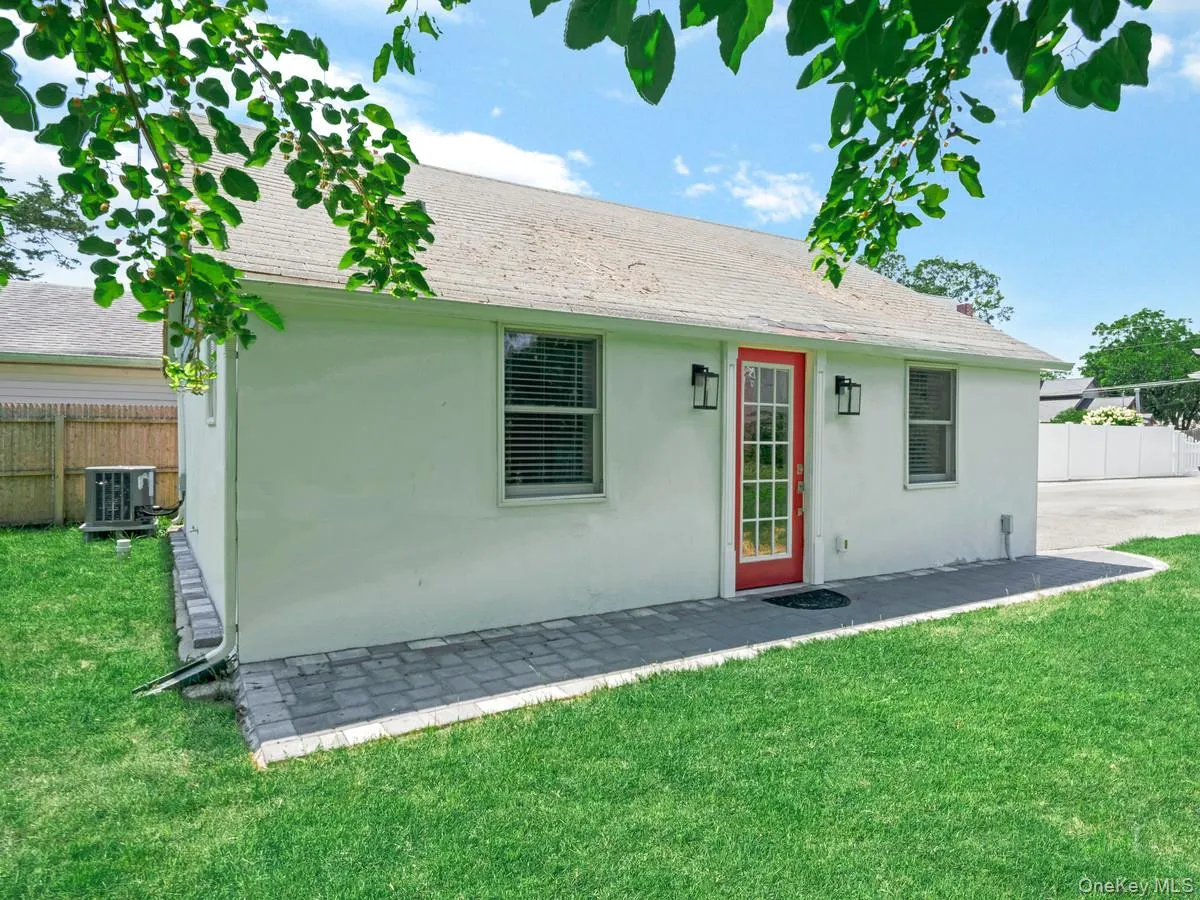 49 Furman Lane, Brookhaven, NY, 1 Bedroom Bedrooms, 5 Rooms Rooms,1 BathroomBathrooms,Residential Lease,For Rent,Furman,0,1029075 49 Furman Lane, Brookhaven, NY, 1 Bedroom Bedrooms, 5 Rooms Rooms,1 BathroomBathrooms,Residential Lease,For Rent,Furman,0,1029075