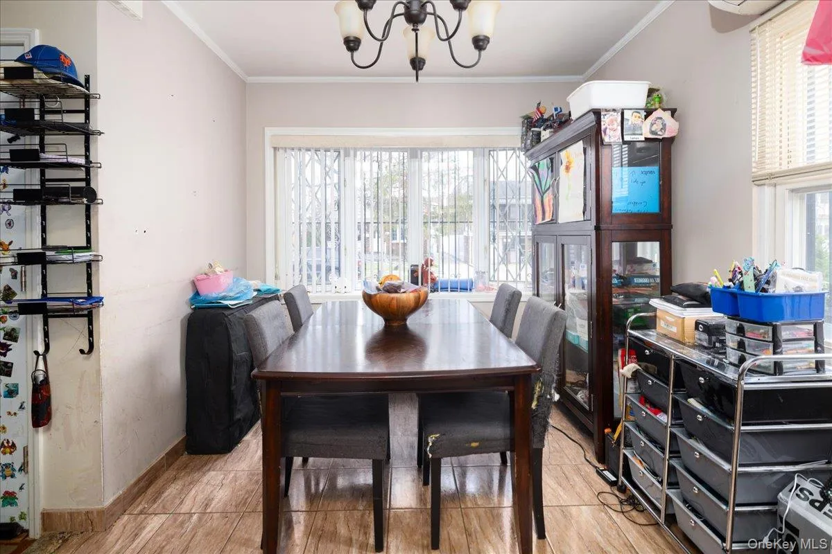 Eat in Kitchen Eat in Kitchen