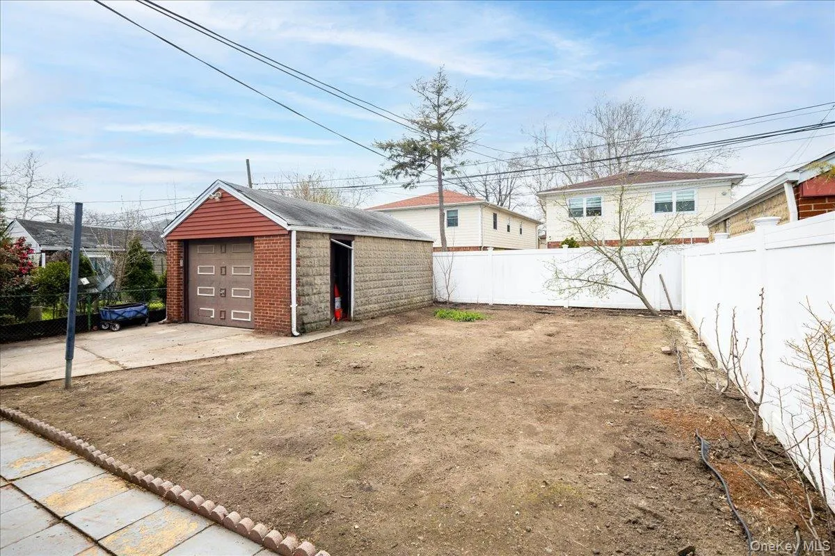 Yard & Detached Garage Yard & Detached Garage