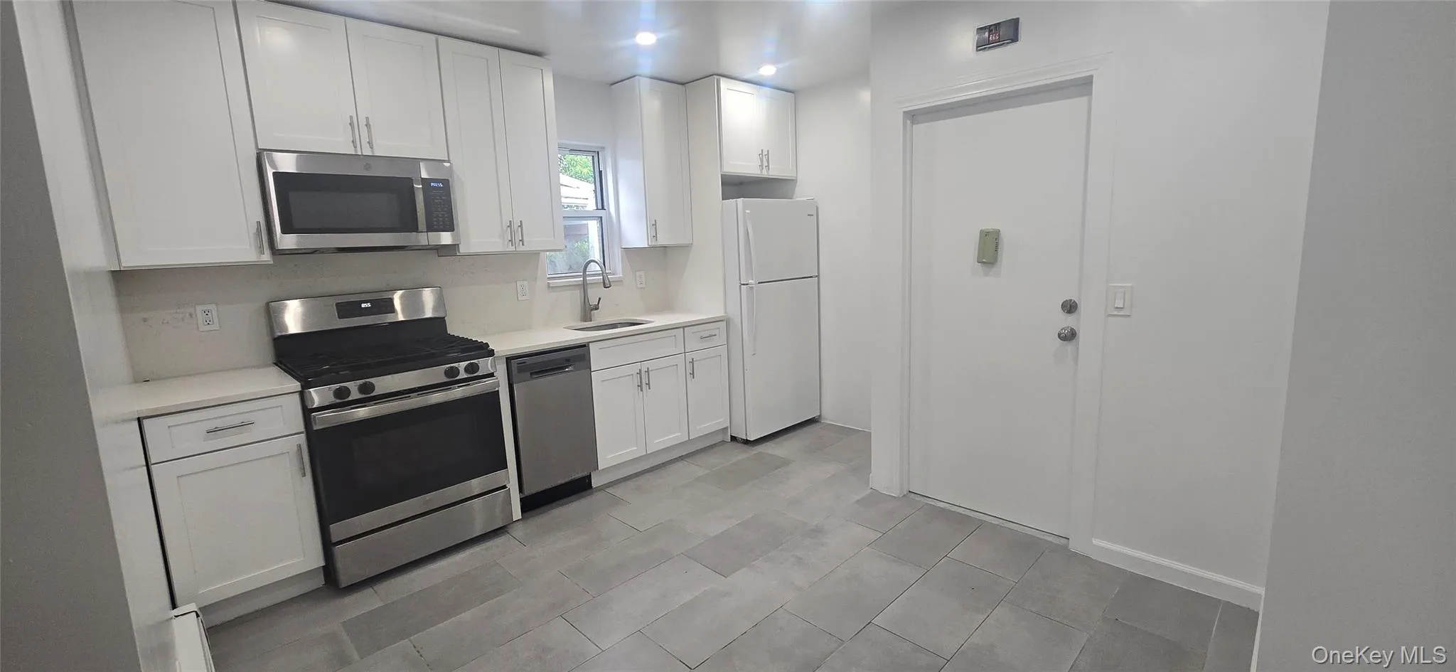 19 Spring Street, Oyster Bay, NY, 2 Bedrooms Bedrooms, 3 Rooms Rooms,1 BathroomBathrooms,Residential Lease,For Rent,Spring,0,1029079 19 Spring Street, Oyster Bay, NY, 2 Bedrooms Bedrooms, 3 Rooms Rooms,1 BathroomBathrooms,Residential Lease,For Rent,Spring,0,1029079